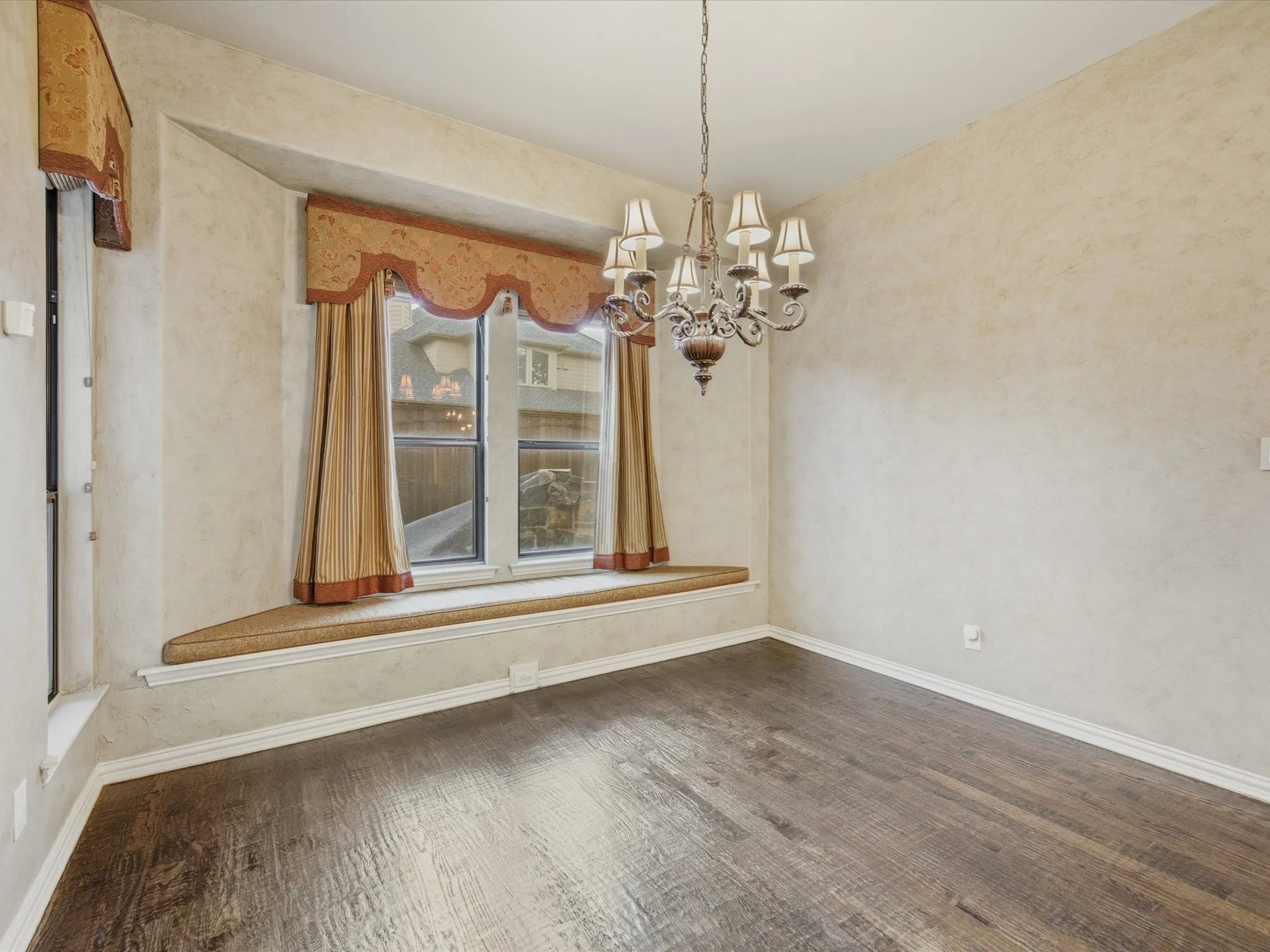 Single Family Residence For Rent in Denton County , 11076 Brighton Lane, Frisco, Texas 75033, 5 Bedroom, 4 Bathroom, 3 Garage spaces, 4,446 Sqft, built in 2005, mls#21377843, Real Estate Agent in Frisco, Homes For Rent in Denton county, Homes For Rent in Frisco, Realtor in Frisco Texas, Real Estate Brokerage Independent Realty Texas, Luminita Cordes Realtor