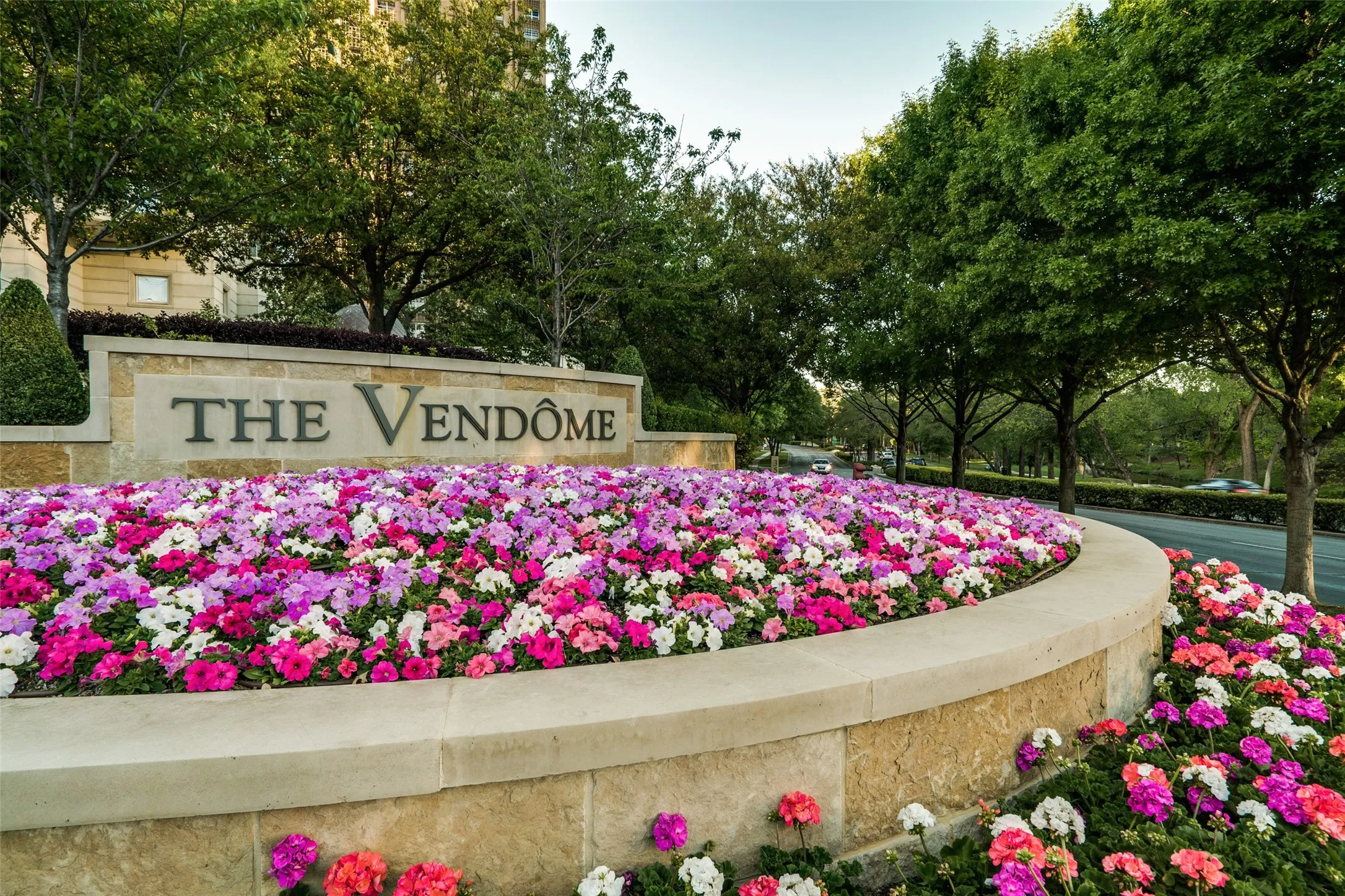 Condominium For Sale in Dallas County , 3505 Turtle Creek Boulevard 5A, Dallas, Texas 75219, 3 Bedroom, 5 Bathroom, 3 Garage spaces, 4,200 Sqft, built in 2000, mls#21377448, Real Estate Agent in Dallas, Homes For Sale in Dallas county, Homes For Sale in Dallas, Realtor in Dallas Texas, Real Estate Brokerage Independent Realty Texas, Luminita Cordes Realtor