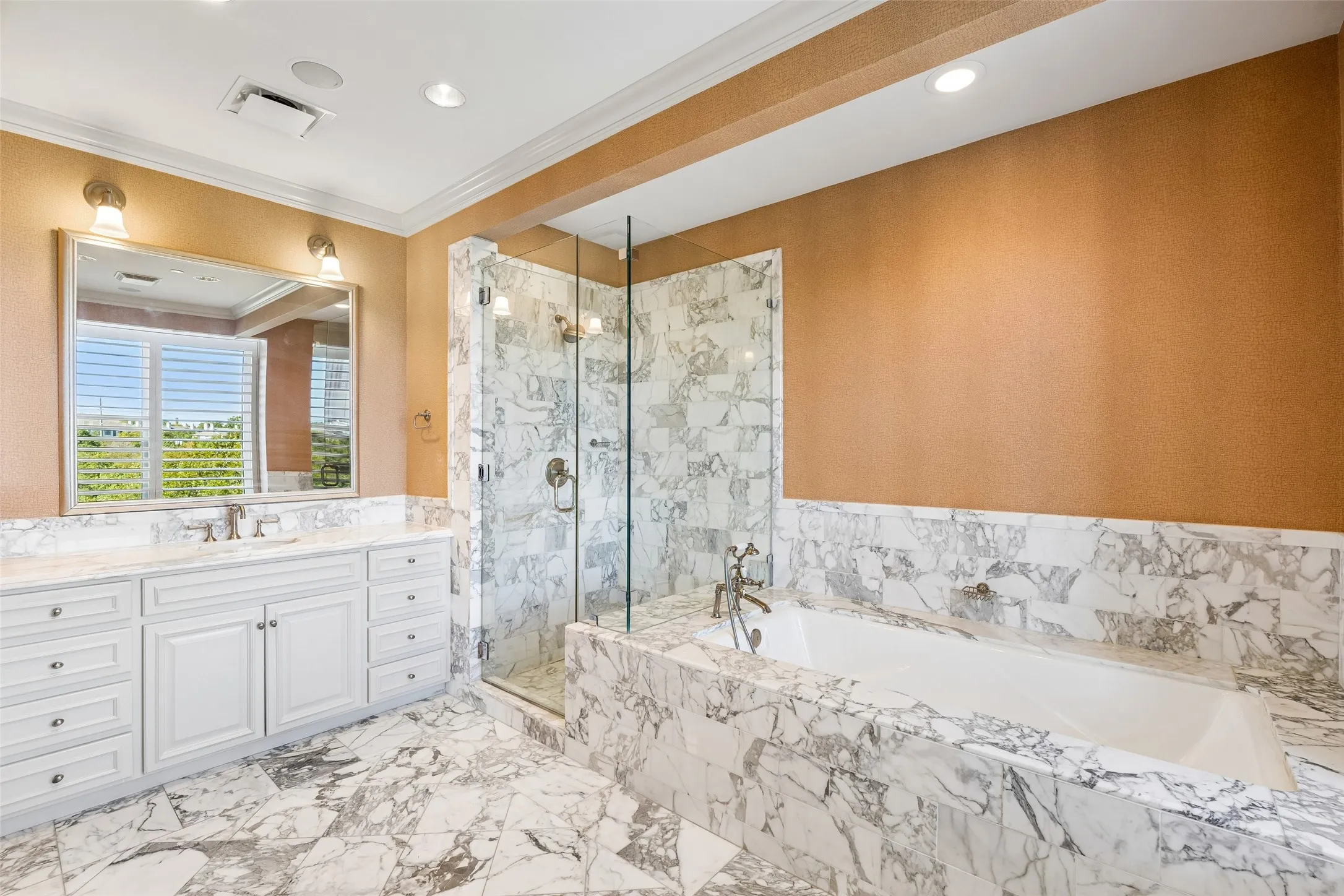 Condominium For Sale in Dallas County , 3505 Turtle Creek Boulevard 5A, Dallas, Texas 75219, 3 Bedroom, 5 Bathroom, 3 Garage spaces, 4,200 Sqft, built in 2000, mls#21377448, Real Estate Agent in Dallas, Homes For Sale in Dallas county, Homes For Sale in Dallas, Realtor in Dallas Texas, Real Estate Brokerage Independent Realty Texas, Luminita Cordes Realtor
