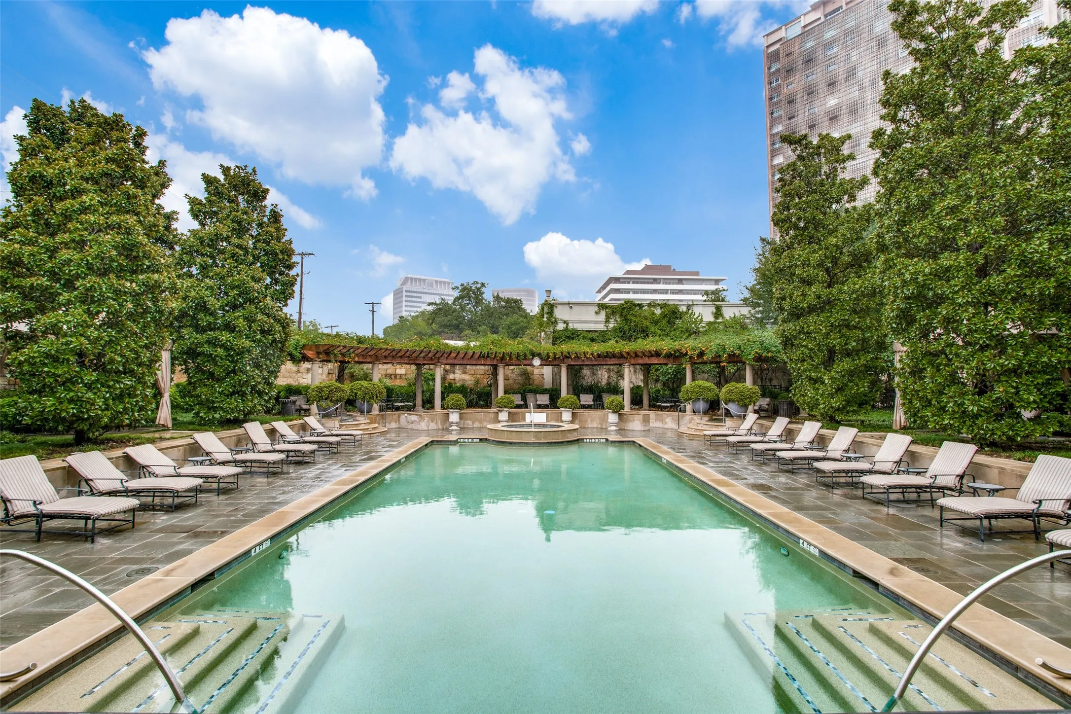 Condominium For Sale in Dallas County , 3505 Turtle Creek Boulevard 5A, Dallas, Texas 75219, 3 Bedroom, 5 Bathroom, 3 Garage spaces, 4,200 Sqft, built in 2000, mls#21377448, Real Estate Agent in Dallas, Homes For Sale in Dallas county, Homes For Sale in Dallas, Realtor in Dallas Texas, Real Estate Brokerage Independent Realty Texas, Luminita Cordes Realtor