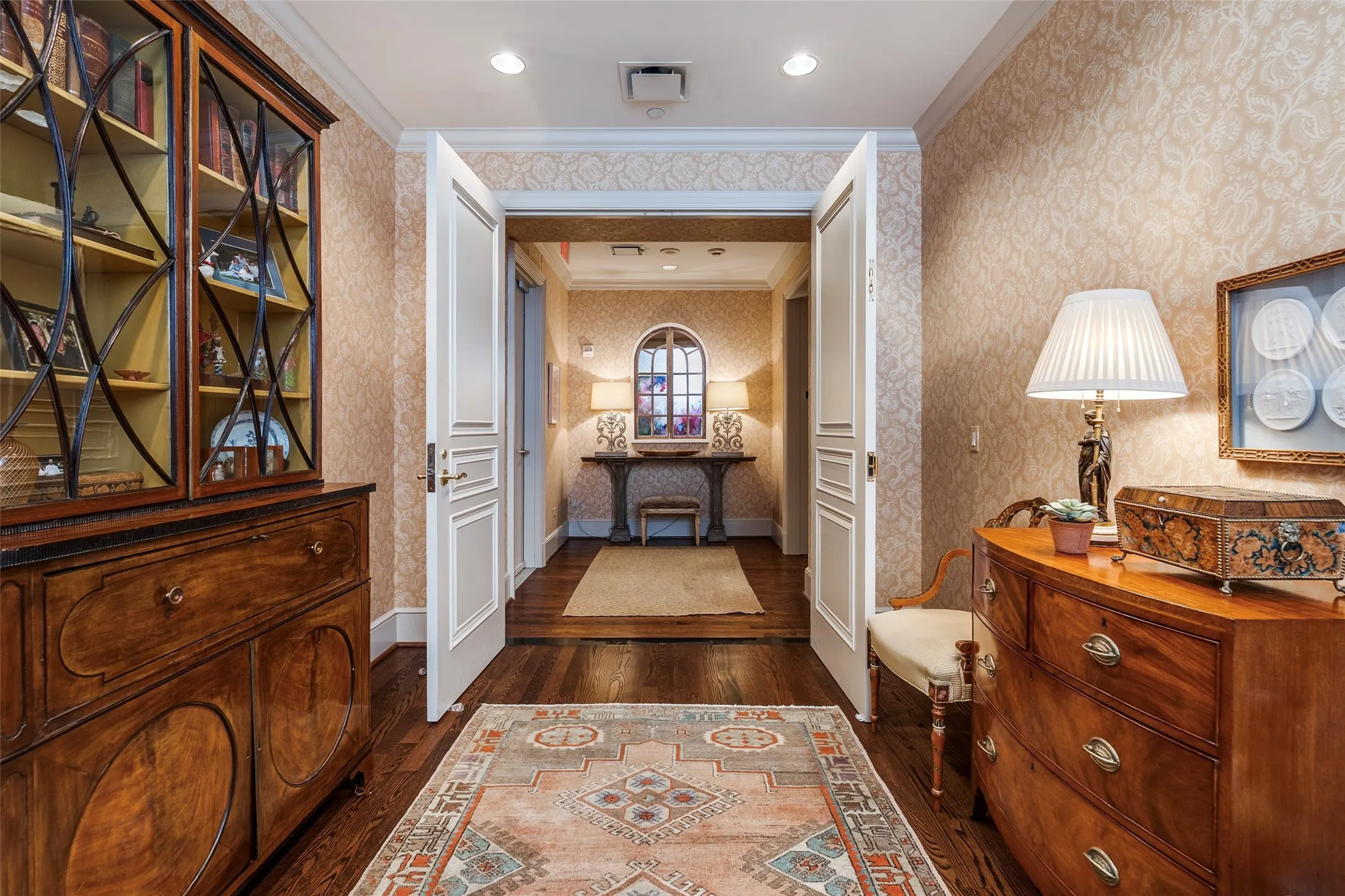 Condominium For Sale in Dallas County , 3505 Turtle Creek Boulevard 5A, Dallas, Texas 75219, 3 Bedroom, 5 Bathroom, 3 Garage spaces, 4,200 Sqft, built in 2000, mls#21377448, Real Estate Agent in Dallas, Homes For Sale in Dallas county, Homes For Sale in Dallas, Realtor in Dallas Texas, Real Estate Brokerage Independent Realty Texas, Luminita Cordes Realtor