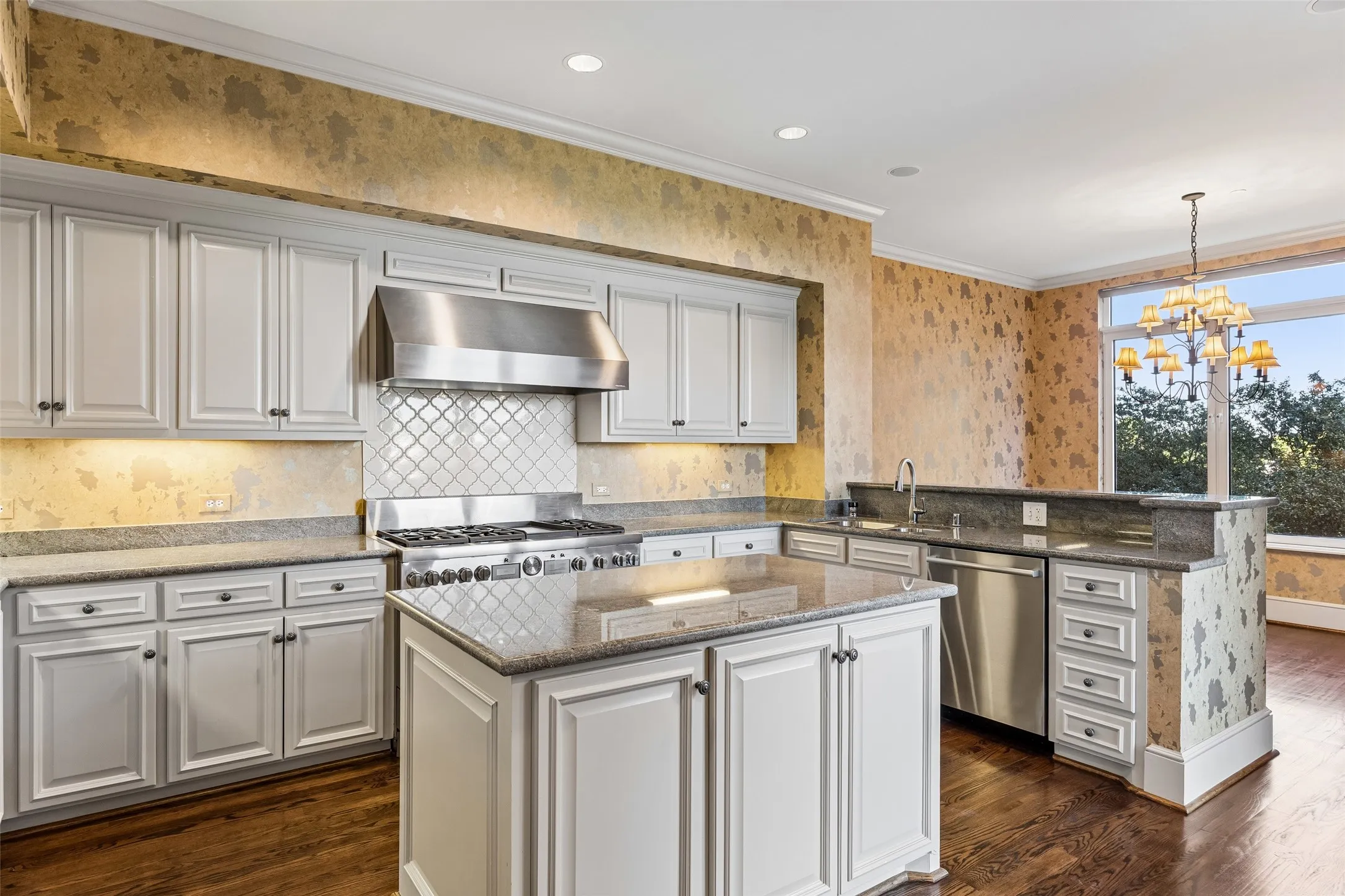 Condominium For Sale in Dallas County , 3505 Turtle Creek Boulevard 5A, Dallas, Texas 75219, 3 Bedroom, 5 Bathroom, 3 Garage spaces, 4,200 Sqft, built in 2000, mls#21377448, Real Estate Agent in Dallas, Homes For Sale in Dallas county, Homes For Sale in Dallas, Realtor in Dallas Texas, Real Estate Brokerage Independent Realty Texas, Luminita Cordes Realtor