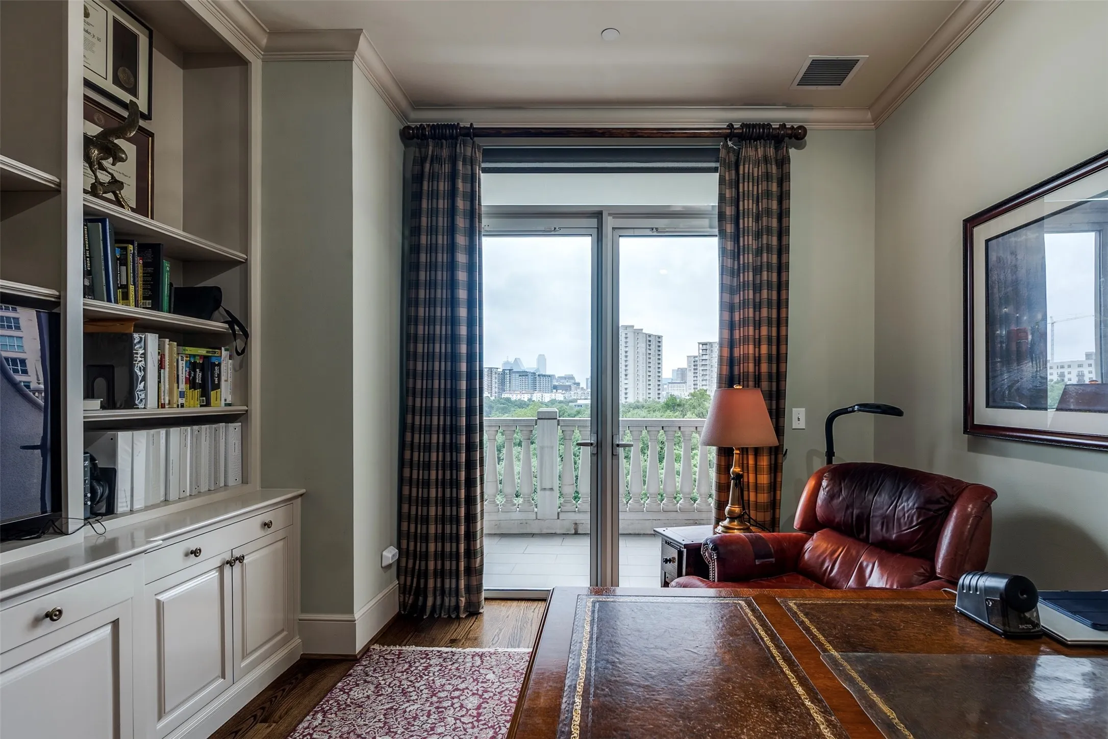Condominium For Sale in Dallas County , 3505 Turtle Creek Boulevard 5A, Dallas, Texas 75219, 3 Bedroom, 5 Bathroom, 3 Garage spaces, 4,200 Sqft, built in 2000, mls#21377448, Real Estate Agent in Dallas, Homes For Sale in Dallas county, Homes For Sale in Dallas, Realtor in Dallas Texas, Real Estate Brokerage Independent Realty Texas, Luminita Cordes Realtor
