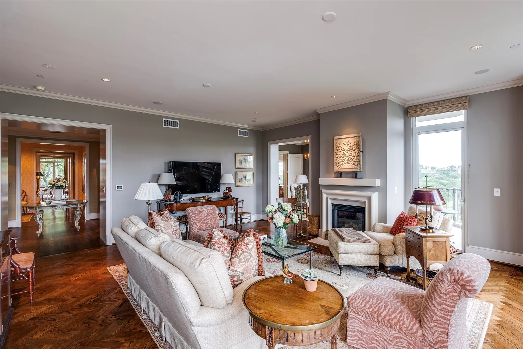 Condominium For Sale in Dallas County , 3505 Turtle Creek Boulevard 5A, Dallas, Texas 75219, 3 Bedroom, 5 Bathroom, 3 Garage spaces, 4,200 Sqft, built in 2000, mls#21377448, Real Estate Agent in Dallas, Homes For Sale in Dallas county, Homes For Sale in Dallas, Realtor in Dallas Texas, Real Estate Brokerage Independent Realty Texas, Luminita Cordes Realtor
