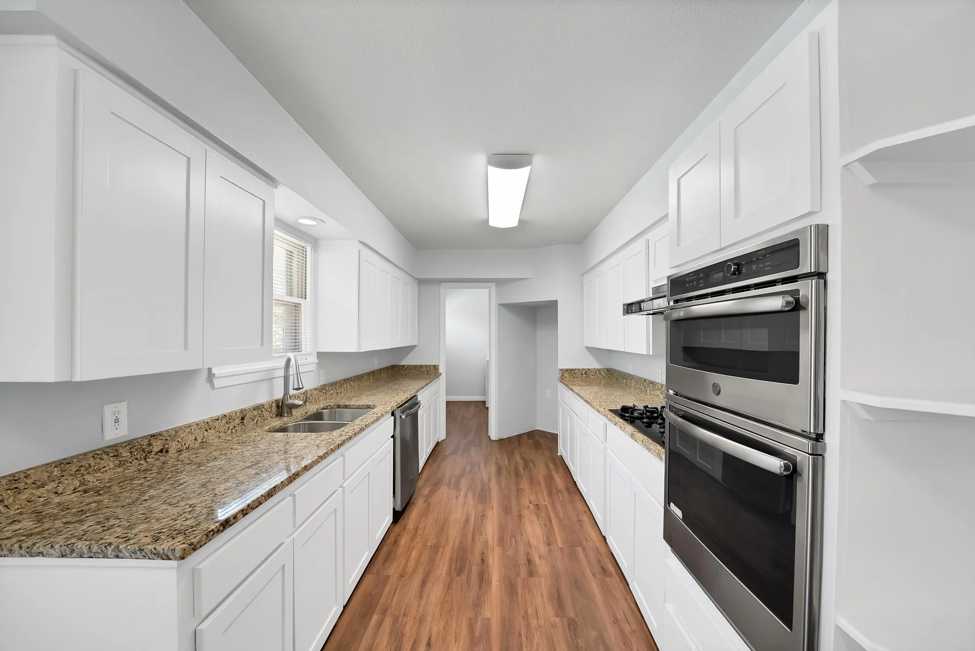 Single Family Residence For Sale in Dallas County , 1003 Brookhollow Drive, Irving, Texas 75061, 3 Bedroom, 2 Bathroom, 2 Garage spaces, 1,730 Sqft, built in 1957, mls#21377784, Real Estate Agent in Irving, Homes For Sale in Dallas county, Homes For Sale in Irving, Realtor in Irving Texas, Real Estate Brokerage Independent Realty Texas, Luminita Cordes Realtor