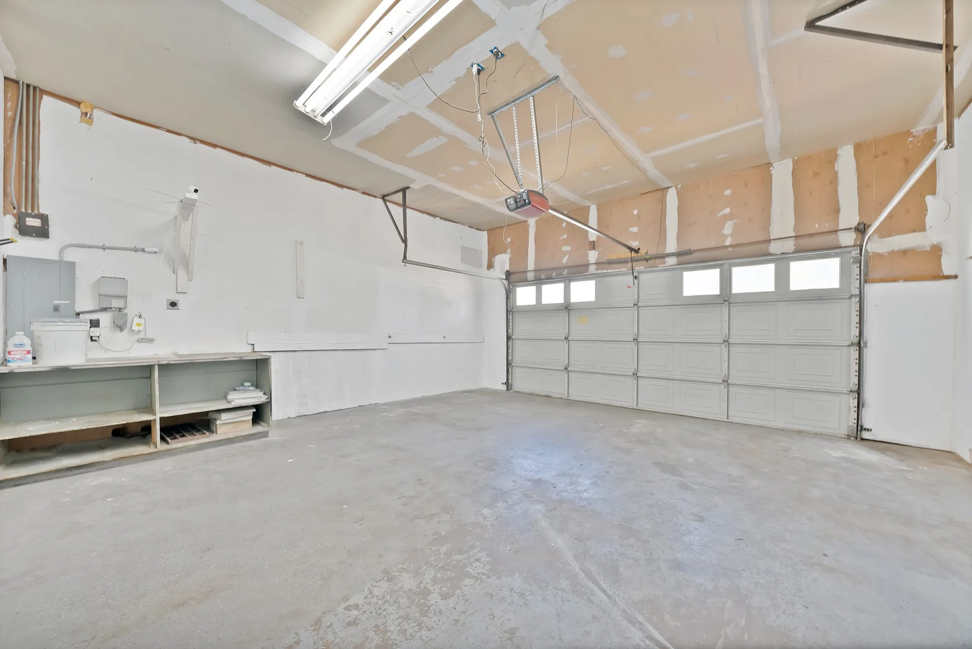 Single Family Residence For Sale in Dallas County , 1003 Brookhollow Drive, Irving, Texas 75061, 3 Bedroom, 2 Bathroom, 2 Garage spaces, 1,730 Sqft, built in 1957, mls#21377784, Real Estate Agent in Irving, Homes For Sale in Dallas county, Homes For Sale in Irving, Realtor in Irving Texas, Real Estate Brokerage Independent Realty Texas, Luminita Cordes Realtor