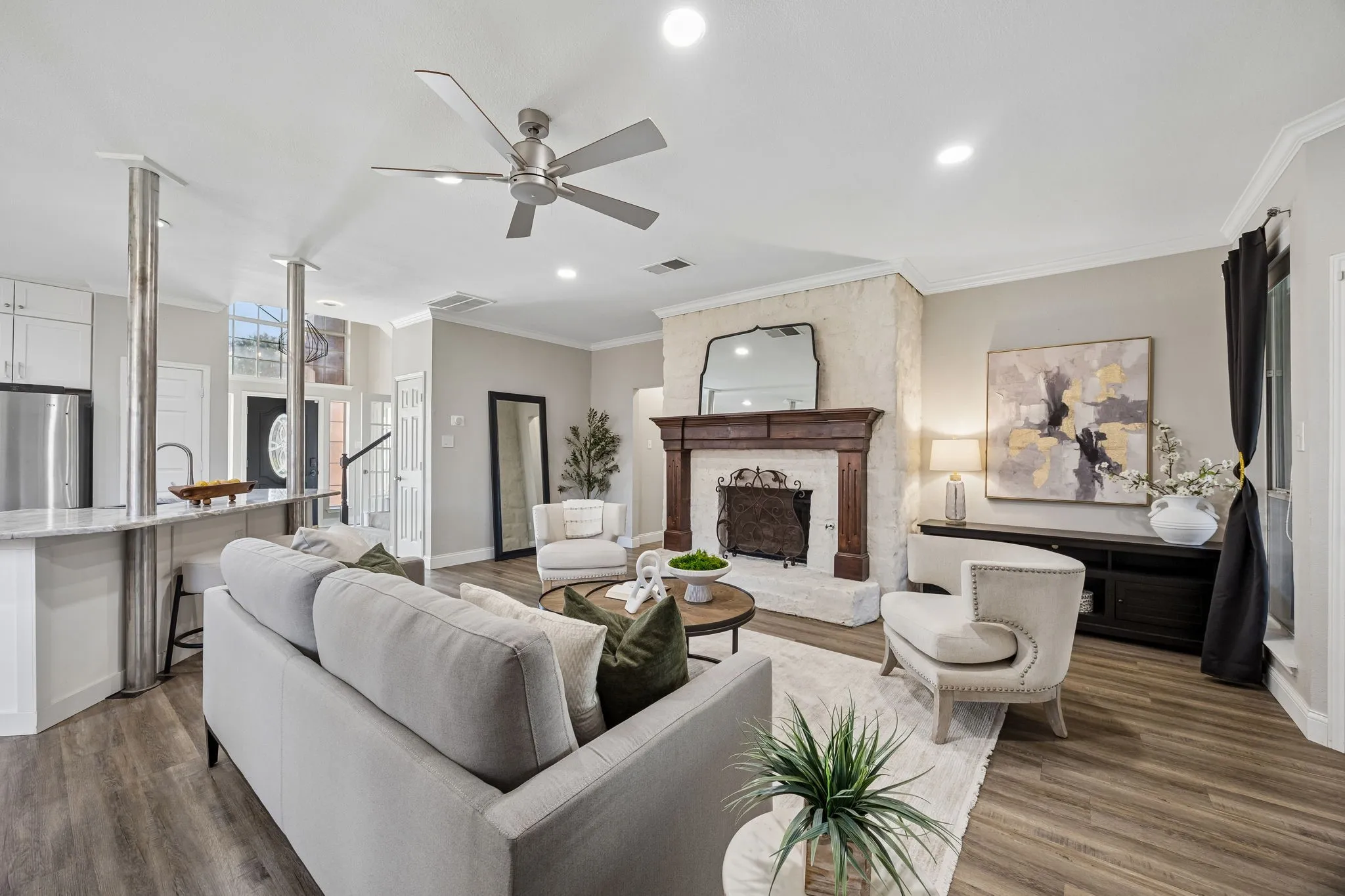 Single Family Residence For Rent in Denton County , 804 Summit Pointe, Lewisville, Texas 75077, 3 Bedroom, 3 Bathroom, 2 Garage spaces, 2,445 Sqft, built in 1994, mls#21377879, Real Estate Agent in Lewisville, Homes For Rent in Denton county, Homes For Rent in Lewisville, Realtor in Lewisville Texas, Real Estate Brokerage Independent Realty Texas, Luminita Cordes Realtor