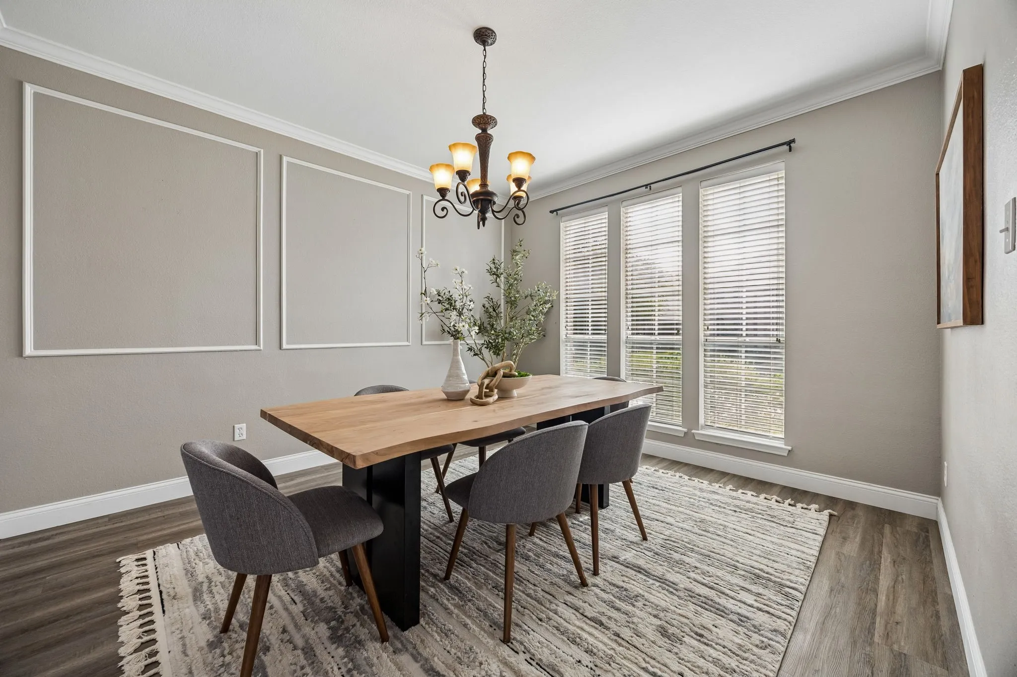 Single Family Residence For Rent in Denton County , 804 Summit Pointe, Lewisville, Texas 75077, 3 Bedroom, 3 Bathroom, 2 Garage spaces, 2,445 Sqft, built in 1994, mls#21377879, Real Estate Agent in Lewisville, Homes For Rent in Denton county, Homes For Rent in Lewisville, Realtor in Lewisville Texas, Real Estate Brokerage Independent Realty Texas, Luminita Cordes Realtor