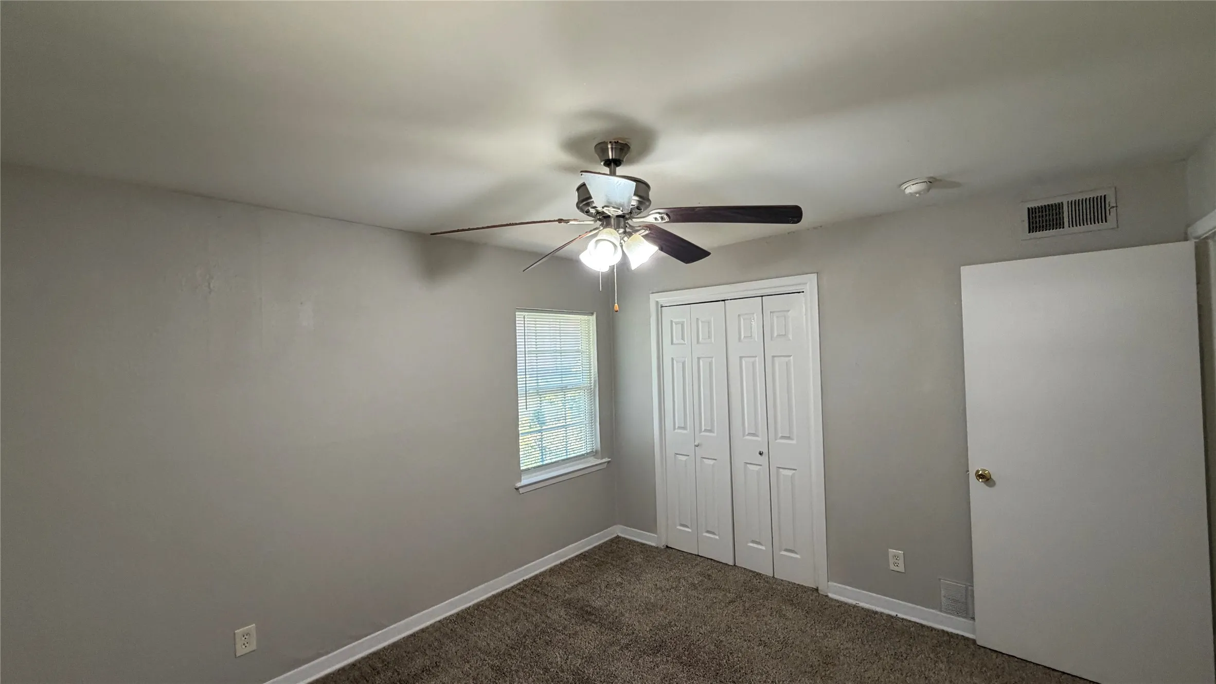 Single Family Residence For Rent in Dallas County , 7420 Arborcrest Drive, Dallas, Texas 75232, 3 Bedroom, 2 Bathroom, 1 Garage spaces, 1,218 Sqft, built in 1957, mls#21377882, Real Estate Agent in Dallas, Homes For Rent in Dallas county, Homes For Rent in Dallas, Realtor in Dallas Texas, Real Estate Brokerage Independent Realty Texas, Luminita Cordes Realtor