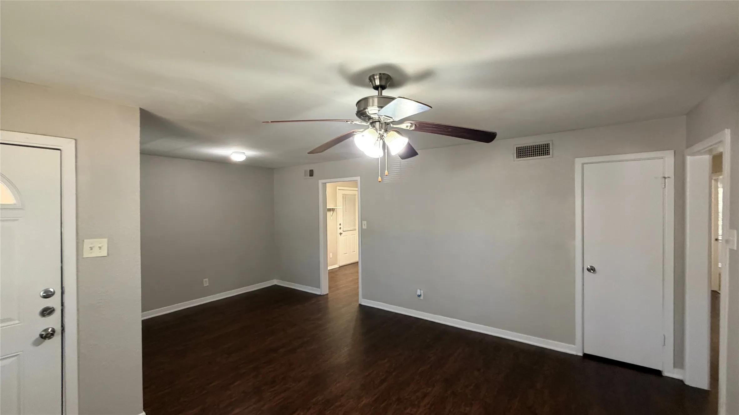 Single Family Residence For Rent in Dallas County , 7420 Arborcrest Drive, Dallas, Texas 75232, 3 Bedroom, 2 Bathroom, 1 Garage spaces, 1,218 Sqft, built in 1957, mls#21377882, Real Estate Agent in Dallas, Homes For Rent in Dallas county, Homes For Rent in Dallas, Realtor in Dallas Texas, Real Estate Brokerage Independent Realty Texas, Luminita Cordes Realtor