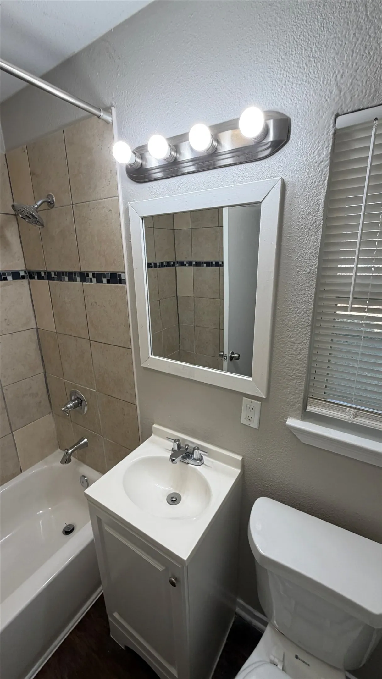 Single Family Residence For Rent in Dallas County , 7420 Arborcrest Drive, Dallas, Texas 75232, 3 Bedroom, 2 Bathroom, 1 Garage spaces, 1,218 Sqft, built in 1957, mls#21377882, Real Estate Agent in Dallas, Homes For Rent in Dallas county, Homes For Rent in Dallas, Realtor in Dallas Texas, Real Estate Brokerage Independent Realty Texas, Luminita Cordes Realtor