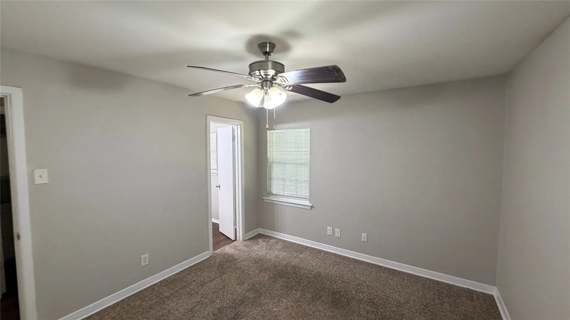 Single Family Residence For Rent in Dallas County , 7420 Arborcrest Drive, Dallas, Texas 75232, 3 Bedroom, 2 Bathroom, 1 Garage spaces, 1,218 Sqft, built in 1957, mls#21377882, Real Estate Agent in Dallas, Homes For Rent in Dallas county, Homes For Rent in Dallas, Realtor in Dallas Texas, Real Estate Brokerage Independent Realty Texas, Luminita Cordes Realtor