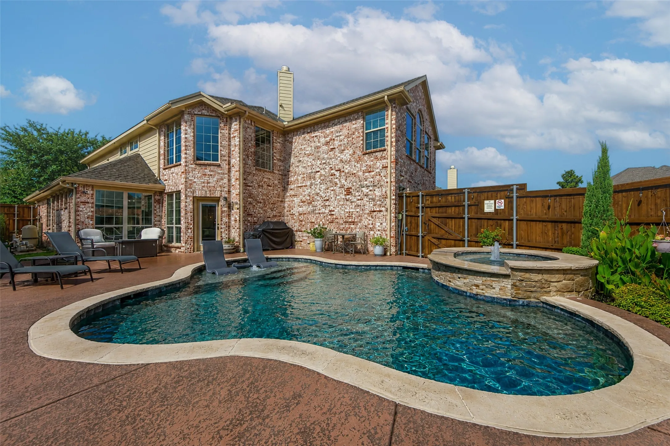 Single Family Residence For Sale in Collin County , 904 Cougar Drive, Allen, Texas 75013, 4 Bedroom, 4 Bathroom, 2 Garage spaces, 3,213 Sqft, built in 2010, mls#21351162, Real Estate Agent in Allen, Homes For Sale in Collin county, Homes For Sale in Allen, Realtor in Allen Texas, Real Estate Brokerage Independent Realty Texas, Luminita Cordes Realtor