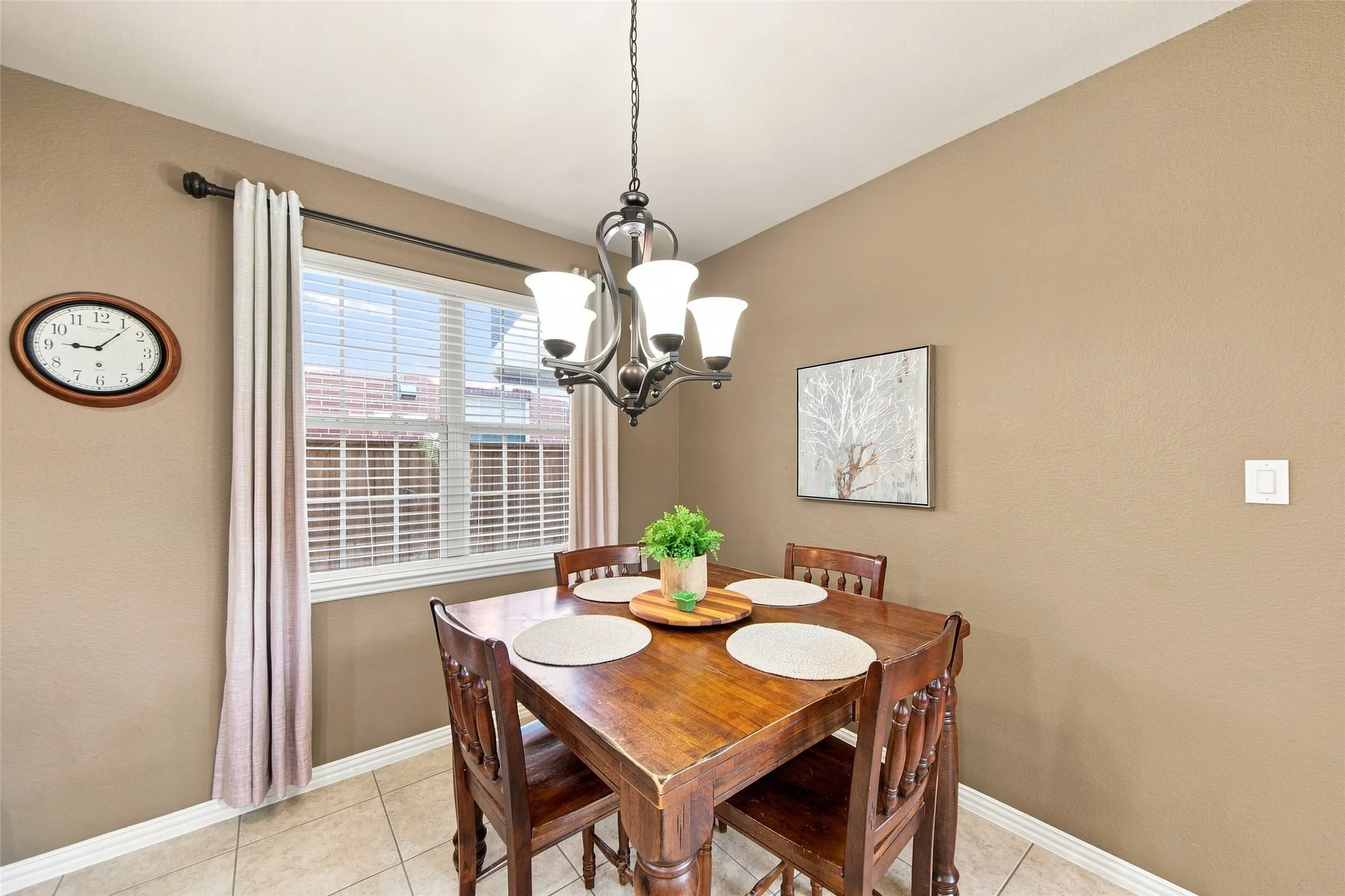 Single Family Residence For Sale in Collin County , 904 Cougar Drive, Allen, Texas 75013, 4 Bedroom, 4 Bathroom, 2 Garage spaces, 3,213 Sqft, built in 2010, mls#21351162, Real Estate Agent in Allen, Homes For Sale in Collin county, Homes For Sale in Allen, Realtor in Allen Texas, Real Estate Brokerage Independent Realty Texas, Luminita Cordes Realtor