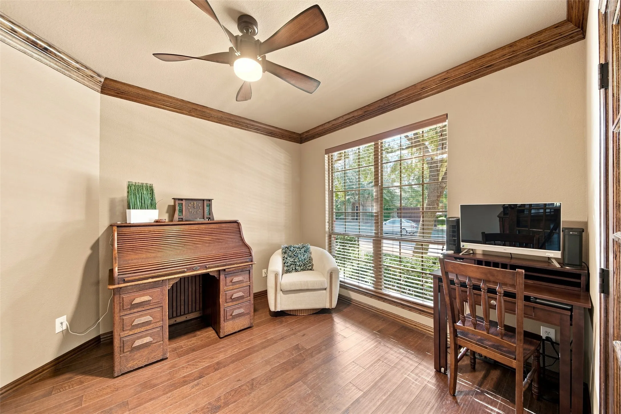 Single Family Residence For Sale in Collin County , 904 Cougar Drive, Allen, Texas 75013, 4 Bedroom, 4 Bathroom, 2 Garage spaces, 3,213 Sqft, built in 2010, mls#21351162, Real Estate Agent in Allen, Homes For Sale in Collin county, Homes For Sale in Allen, Realtor in Allen Texas, Real Estate Brokerage Independent Realty Texas, Luminita Cordes Realtor