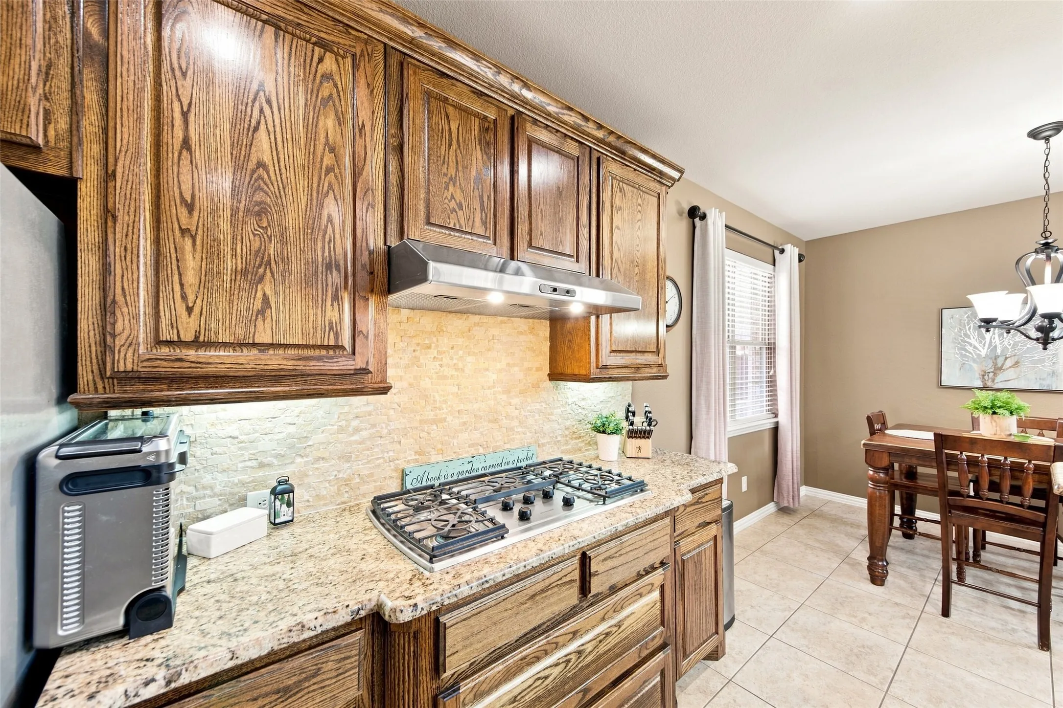 Single Family Residence For Sale in Collin County , 904 Cougar Drive, Allen, Texas 75013, 4 Bedroom, 4 Bathroom, 2 Garage spaces, 3,213 Sqft, built in 2010, mls#21351162, Real Estate Agent in Allen, Homes For Sale in Collin county, Homes For Sale in Allen, Realtor in Allen Texas, Real Estate Brokerage Independent Realty Texas, Luminita Cordes Realtor