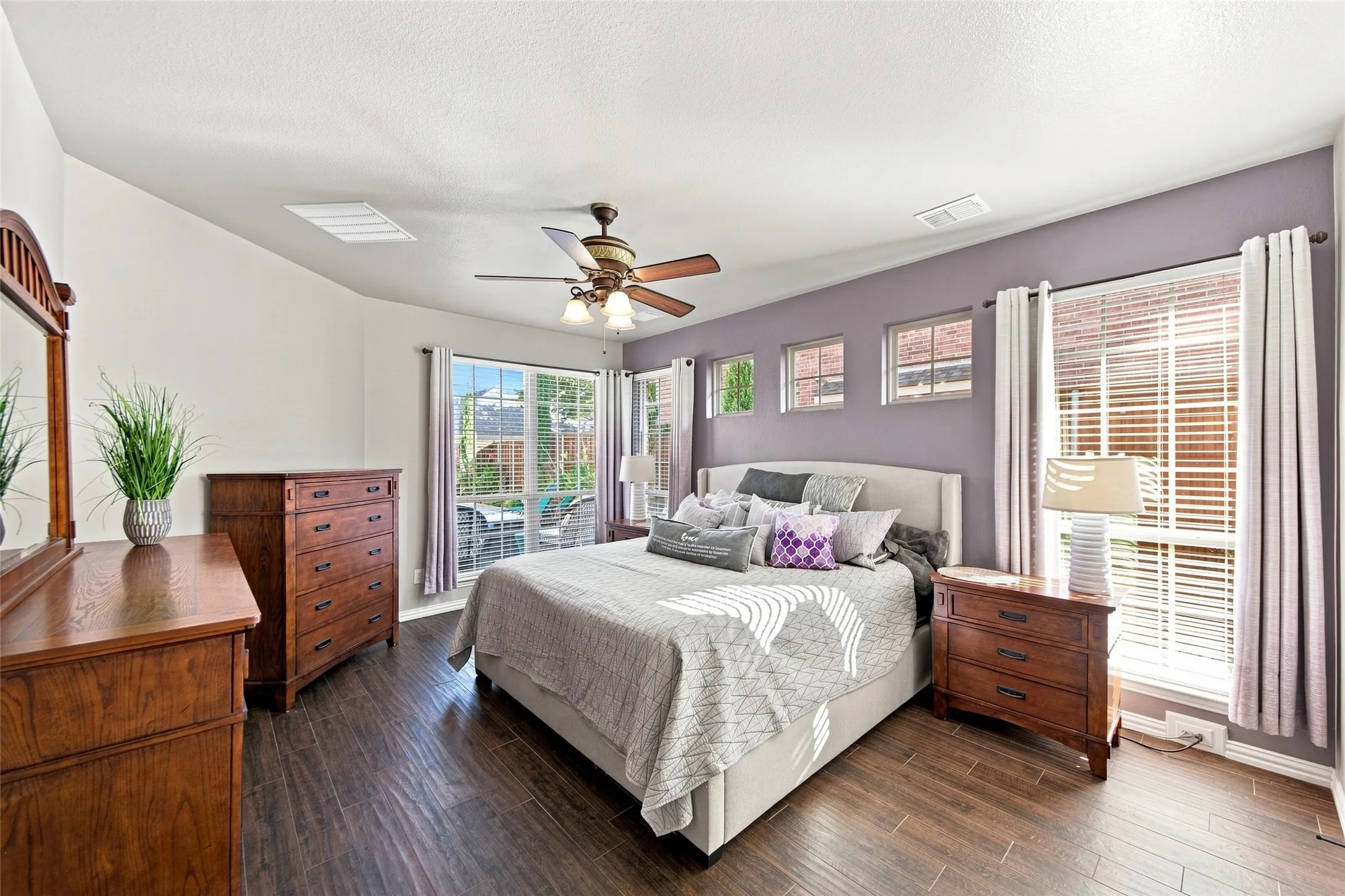 Single Family Residence For Sale in Collin County , 904 Cougar Drive, Allen, Texas 75013, 4 Bedroom, 4 Bathroom, 2 Garage spaces, 3,213 Sqft, built in 2010, mls#21351162, Real Estate Agent in Allen, Homes For Sale in Collin county, Homes For Sale in Allen, Realtor in Allen Texas, Real Estate Brokerage Independent Realty Texas, Luminita Cordes Realtor