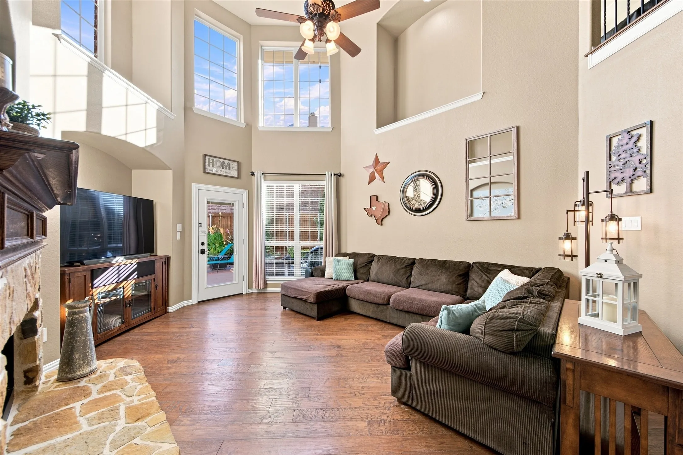 Single Family Residence For Sale in Collin County , 904 Cougar Drive, Allen, Texas 75013, 4 Bedroom, 4 Bathroom, 2 Garage spaces, 3,213 Sqft, built in 2010, mls#21351162, Real Estate Agent in Allen, Homes For Sale in Collin county, Homes For Sale in Allen, Realtor in Allen Texas, Real Estate Brokerage Independent Realty Texas, Luminita Cordes Realtor