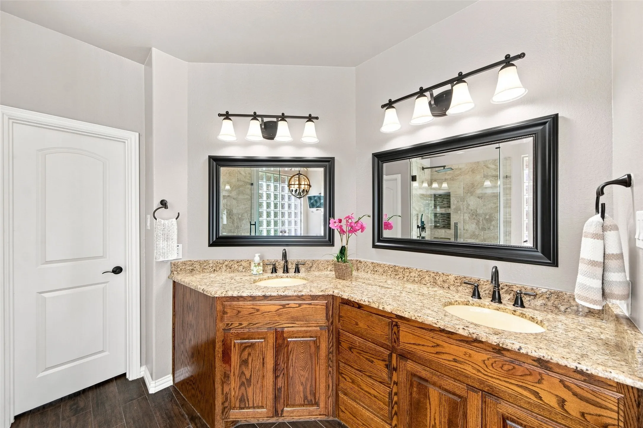 Single Family Residence For Sale in Collin County , 904 Cougar Drive, Allen, Texas 75013, 4 Bedroom, 4 Bathroom, 2 Garage spaces, 3,213 Sqft, built in 2010, mls#21351162, Real Estate Agent in Allen, Homes For Sale in Collin county, Homes For Sale in Allen, Realtor in Allen Texas, Real Estate Brokerage Independent Realty Texas, Luminita Cordes Realtor