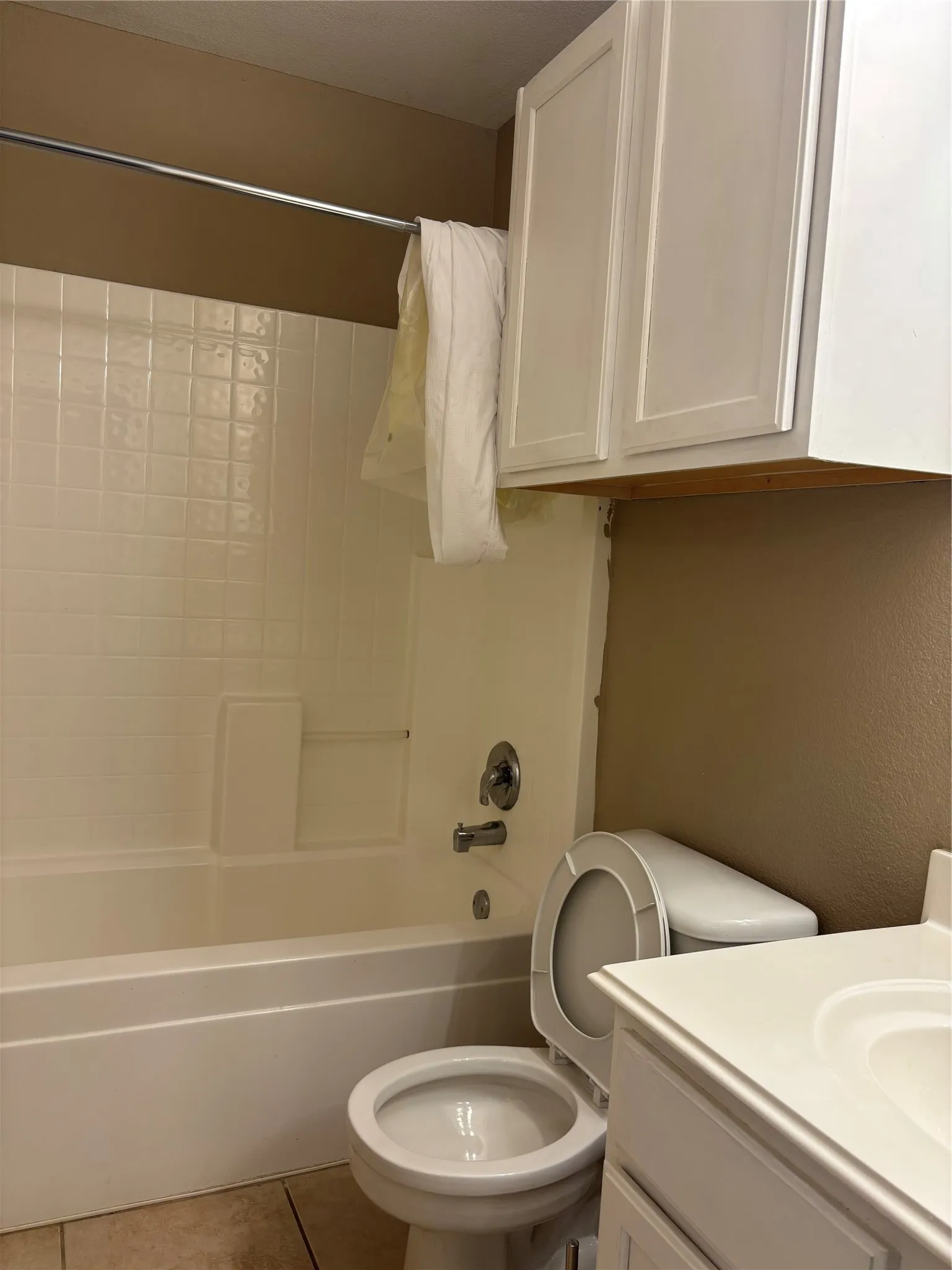 Single Family Residence For Rent in Collin County , 2711 Prairie Creek Drive, Mc Kinney, Texas 75071, 3 Bedroom, 2 Bathroom, 2 Garage spaces, 1,249 Sqft, built in 1999, mls#21377887, Real Estate Agent in Mc Kinney, Homes For Rent in Collin county, Homes For Rent in Mc Kinney, Realtor in Mc Kinney Texas, Real Estate Brokerage Independent Realty Texas, Luminita Cordes Realtor