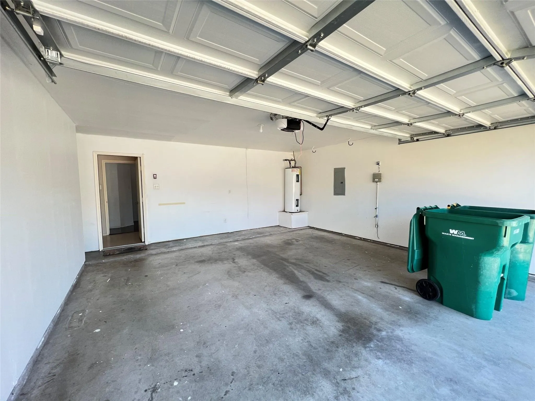 Single Family Residence For Rent in Dallas County , 429 N Waterford Oaks Drive, Cedar Hill, Texas 75104, 3 Bedroom, 2 Bathroom, 2 Garage spaces, 2,276 Sqft, built in 2002, mls#21377891, Real Estate Agent in Cedar Hill, Homes For Rent in Dallas county, Homes For Rent in Cedar Hill, Realtor in Cedar Hill Texas, Real Estate Brokerage Independent Realty Texas, Luminita Cordes Realtor