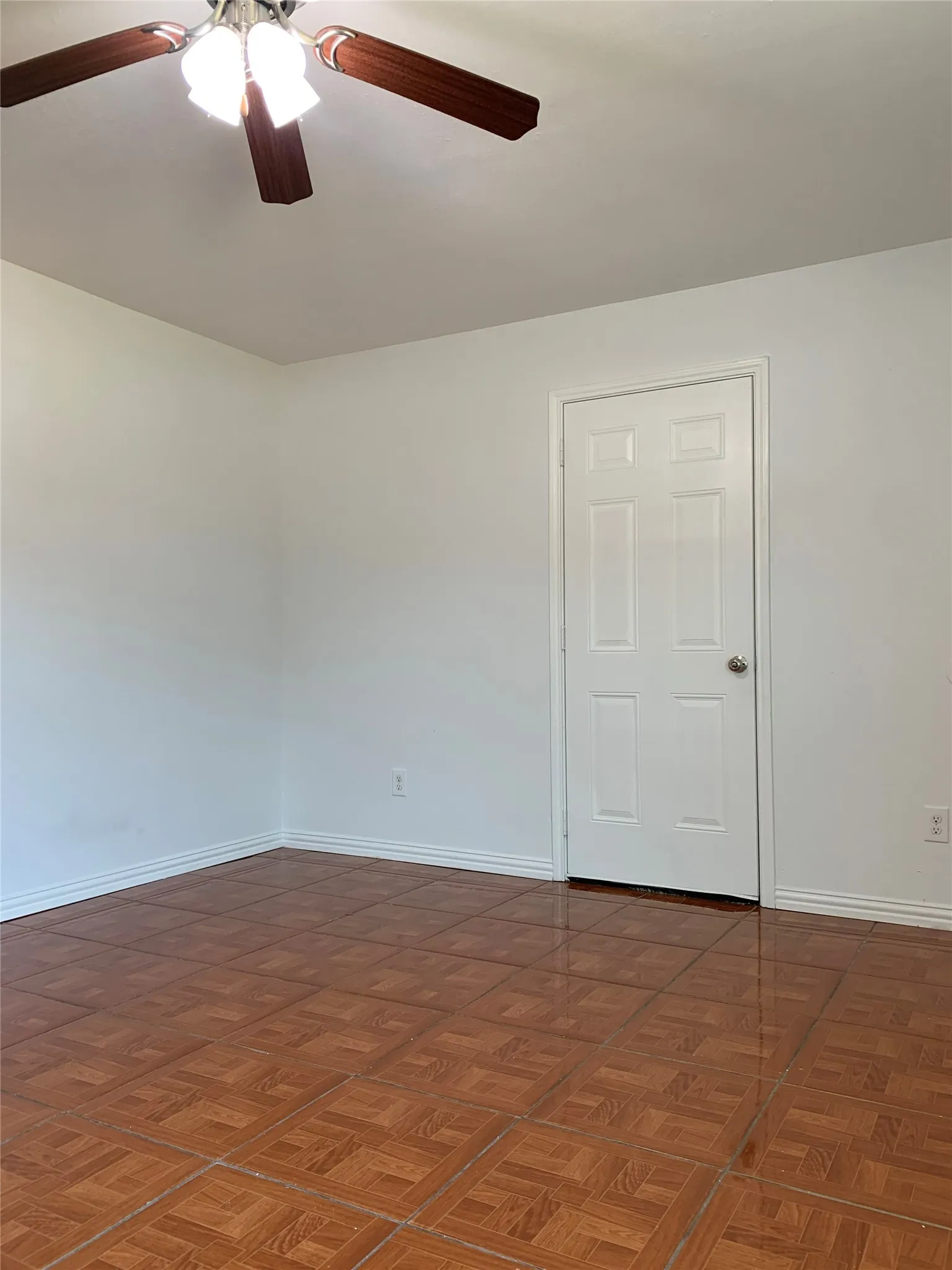 Single Family Residence For Sale in Dallas County , 3541 Toronto Street, Dallas, Texas 75212, 4 Bedroom, 2 Bathroom, 1 Garage spaces, 1,312 Sqft, built in 2016, mls#21377650, Real Estate Agent in Dallas, Homes For Sale in Dallas county, Homes For Sale in Dallas, Realtor in Dallas Texas, Real Estate Brokerage Independent Realty Texas, Luminita Cordes Realtor