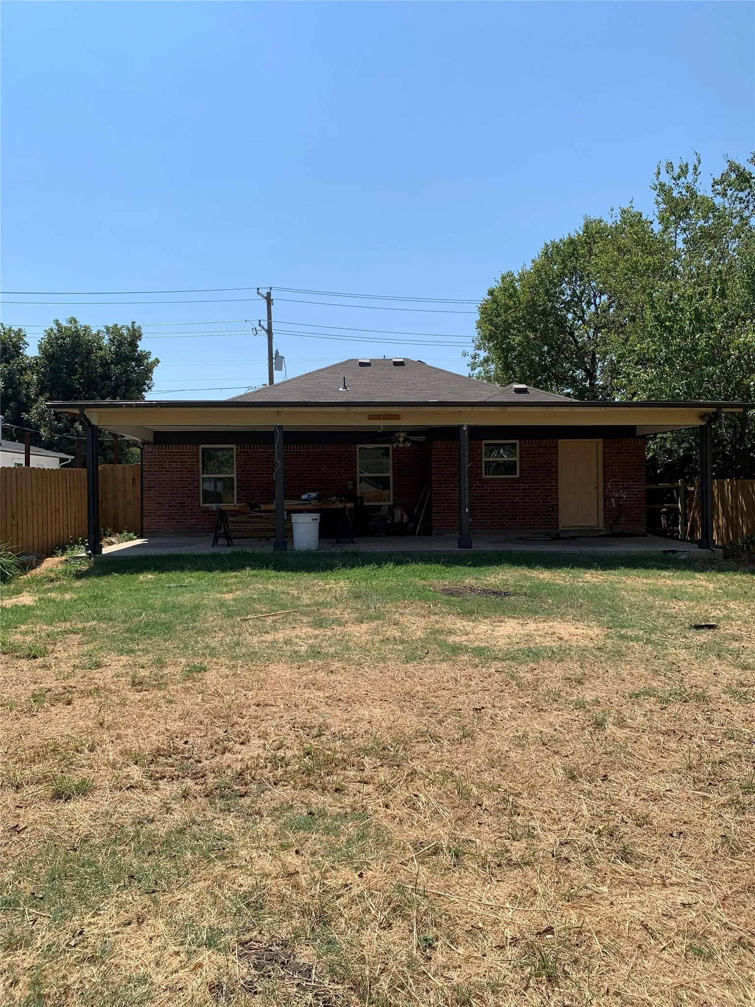 Single Family Residence For Sale in Dallas County , 3541 Toronto Street, Dallas, Texas 75212, 4 Bedroom, 2 Bathroom, 1 Garage spaces, 1,312 Sqft, built in 2016, mls#21377650, Real Estate Agent in Dallas, Homes For Sale in Dallas county, Homes For Sale in Dallas, Realtor in Dallas Texas, Real Estate Brokerage Independent Realty Texas, Luminita Cordes Realtor