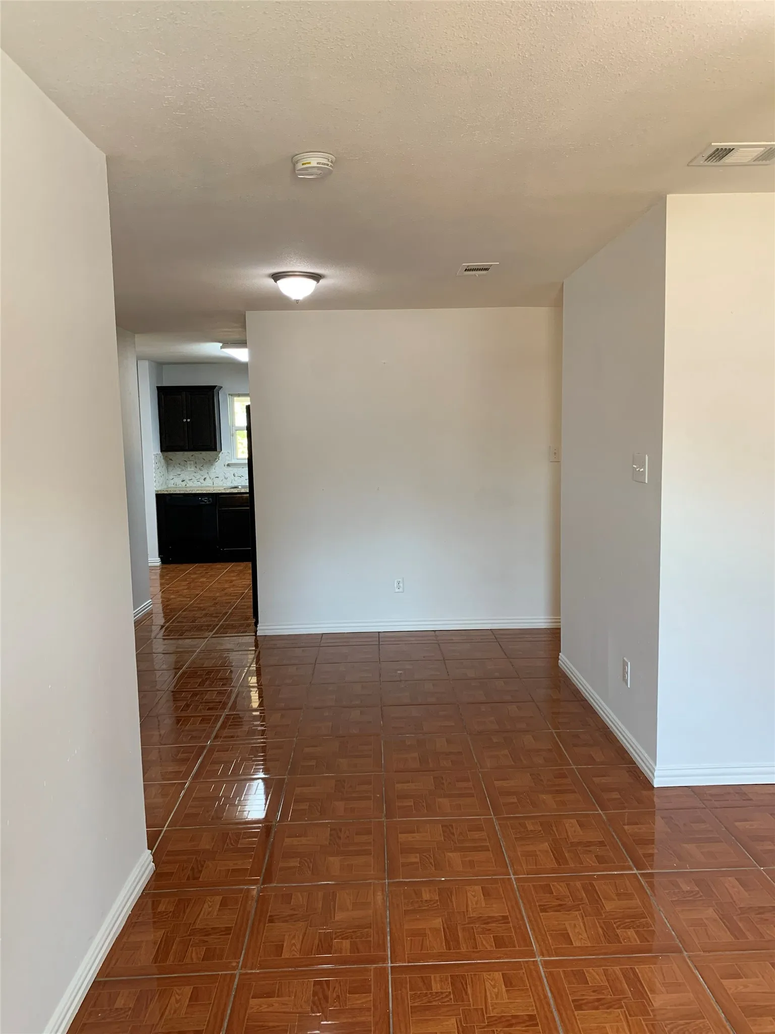 Single Family Residence For Sale in Dallas County , 3541 Toronto Street, Dallas, Texas 75212, 4 Bedroom, 2 Bathroom, 1 Garage spaces, 1,312 Sqft, built in 2016, mls#21377650, Real Estate Agent in Dallas, Homes For Sale in Dallas county, Homes For Sale in Dallas, Realtor in Dallas Texas, Real Estate Brokerage Independent Realty Texas, Luminita Cordes Realtor