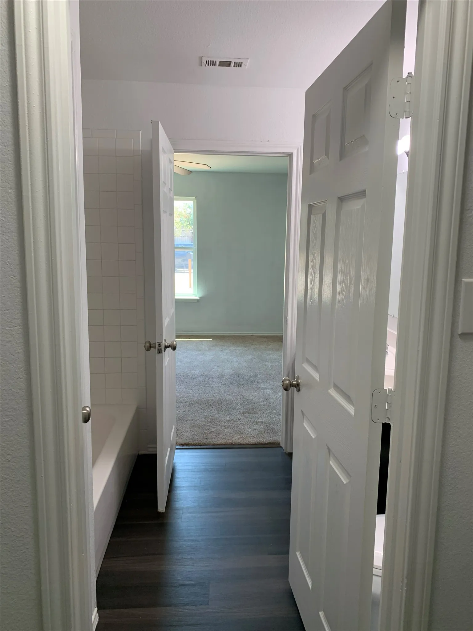 Single Family Residence For Sale in Dallas County , 3541 Toronto Street, Dallas, Texas 75212, 4 Bedroom, 2 Bathroom, 1 Garage spaces, 1,312 Sqft, built in 2016, mls#21377650, Real Estate Agent in Dallas, Homes For Sale in Dallas county, Homes For Sale in Dallas, Realtor in Dallas Texas, Real Estate Brokerage Independent Realty Texas, Luminita Cordes Realtor