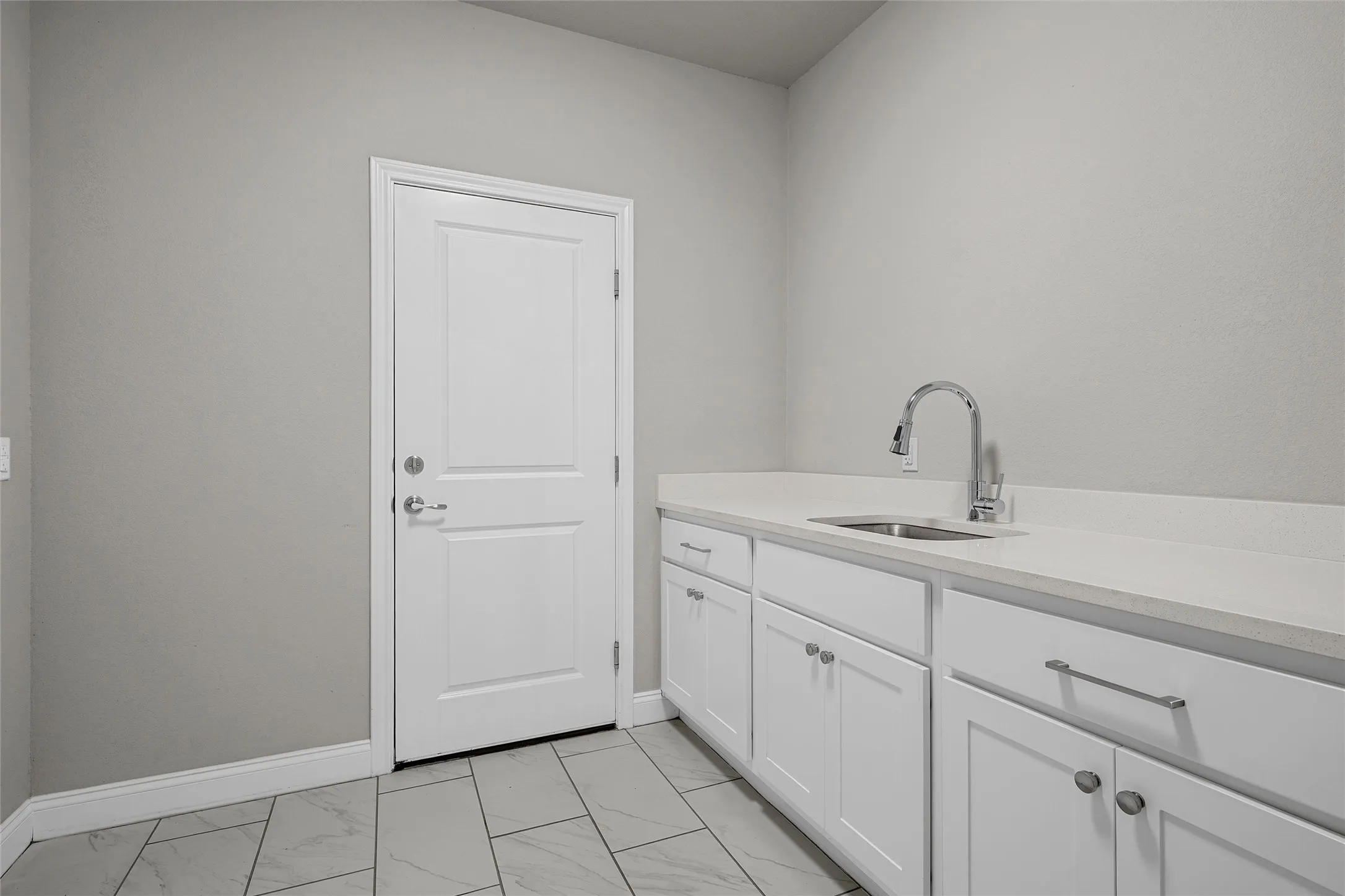 Single Family Residence For Sale in Mc Lennan County , 800 Gallant Fox Road, Hewitt, Texas 76643, 4 Bedroom, 3 Bathroom, 2 Garage spaces, 2,197 Sqft, built in 2020, mls#21377809, Real Estate Agent in Hewitt, Homes For Sale in Mc Lennan county, Homes For Sale in Hewitt, Realtor in Hewitt Texas, Real Estate Brokerage Independent Realty Texas, Luminita Cordes Realtor