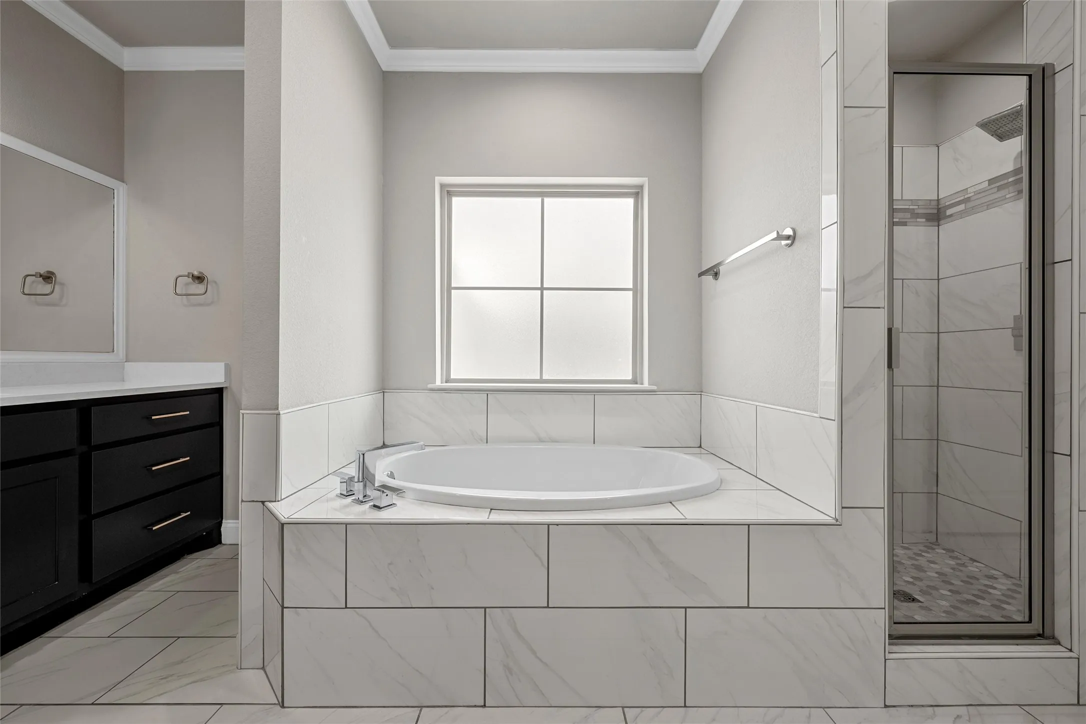 Single Family Residence For Sale in Mc Lennan County , 800 Gallant Fox Road, Hewitt, Texas 76643, 4 Bedroom, 3 Bathroom, 2 Garage spaces, 2,197 Sqft, built in 2020, mls#21377809, Real Estate Agent in Hewitt, Homes For Sale in Mc Lennan county, Homes For Sale in Hewitt, Realtor in Hewitt Texas, Real Estate Brokerage Independent Realty Texas, Luminita Cordes Realtor