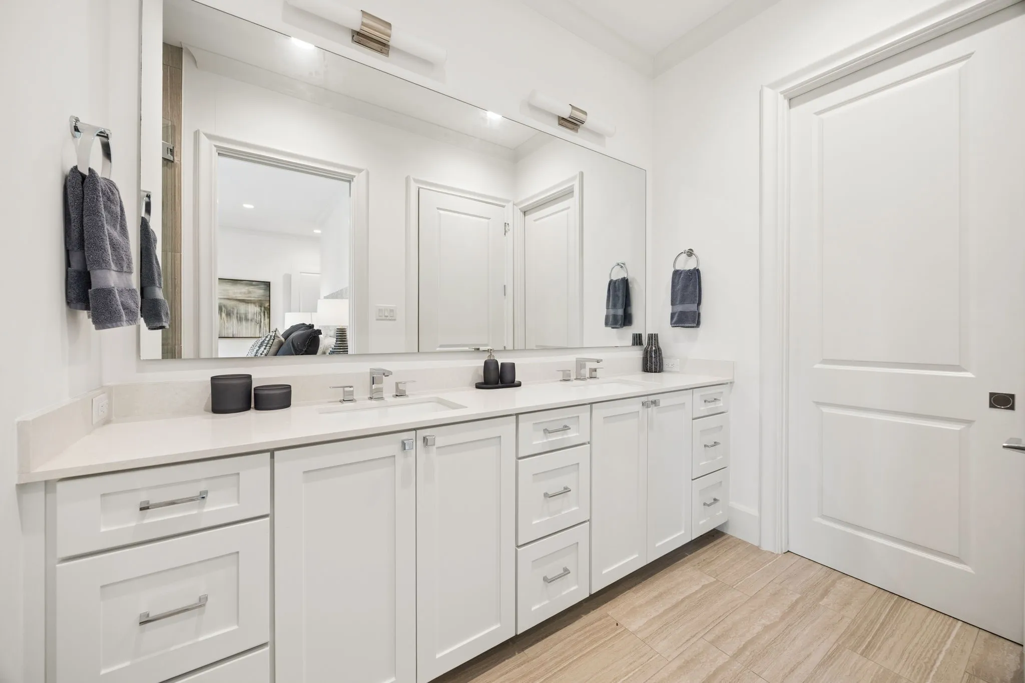 Townhouse For Sale in Henderson County , 13770 Waterside Drive, Malakoff, Texas 75148, 3 Bedroom, 4 Bathroom, 1 Garage spaces, 2,188 Sqft, built in 2021, mls#21353806, Real Estate Agent in Malakoff, Homes For Sale in Henderson county, Homes For Sale in Malakoff, Realtor in Malakoff Texas, Real Estate Brokerage Independent Realty Texas, Luminita Cordes Realtor