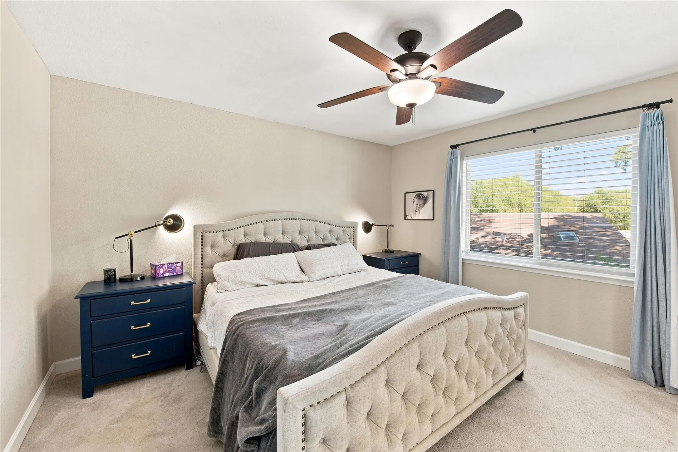Single Family Residence For Sale in Dallas County , 12235 Treeview Lane, Farmers Branch, Texas 75234, 4 Bedroom, 4 Bathroom, 2 Garage spaces, 2,422 Sqft, built in 1963, mls#21377886, Real Estate Agent in Farmers Branch, Homes For Sale in Dallas county, Homes For Sale in Farmers Branch, Realtor in Farmers Branch Texas, Real Estate Brokerage Independent Realty Texas, Luminita Cordes Realtor