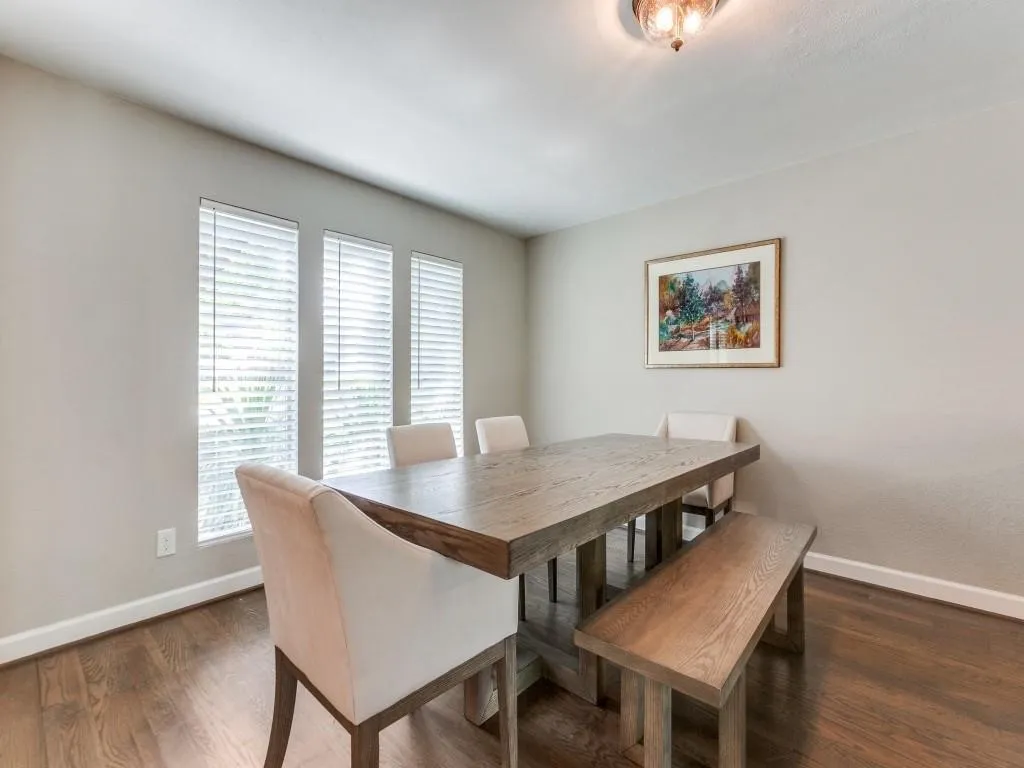 Single Family Residence For Sale in Dallas County , 12235 Treeview Lane, Farmers Branch, Texas 75234, 4 Bedroom, 4 Bathroom, 2 Garage spaces, 2,422 Sqft, built in 1963, mls#21377886, Real Estate Agent in Farmers Branch, Homes For Sale in Dallas county, Homes For Sale in Farmers Branch, Realtor in Farmers Branch Texas, Real Estate Brokerage Independent Realty Texas, Luminita Cordes Realtor