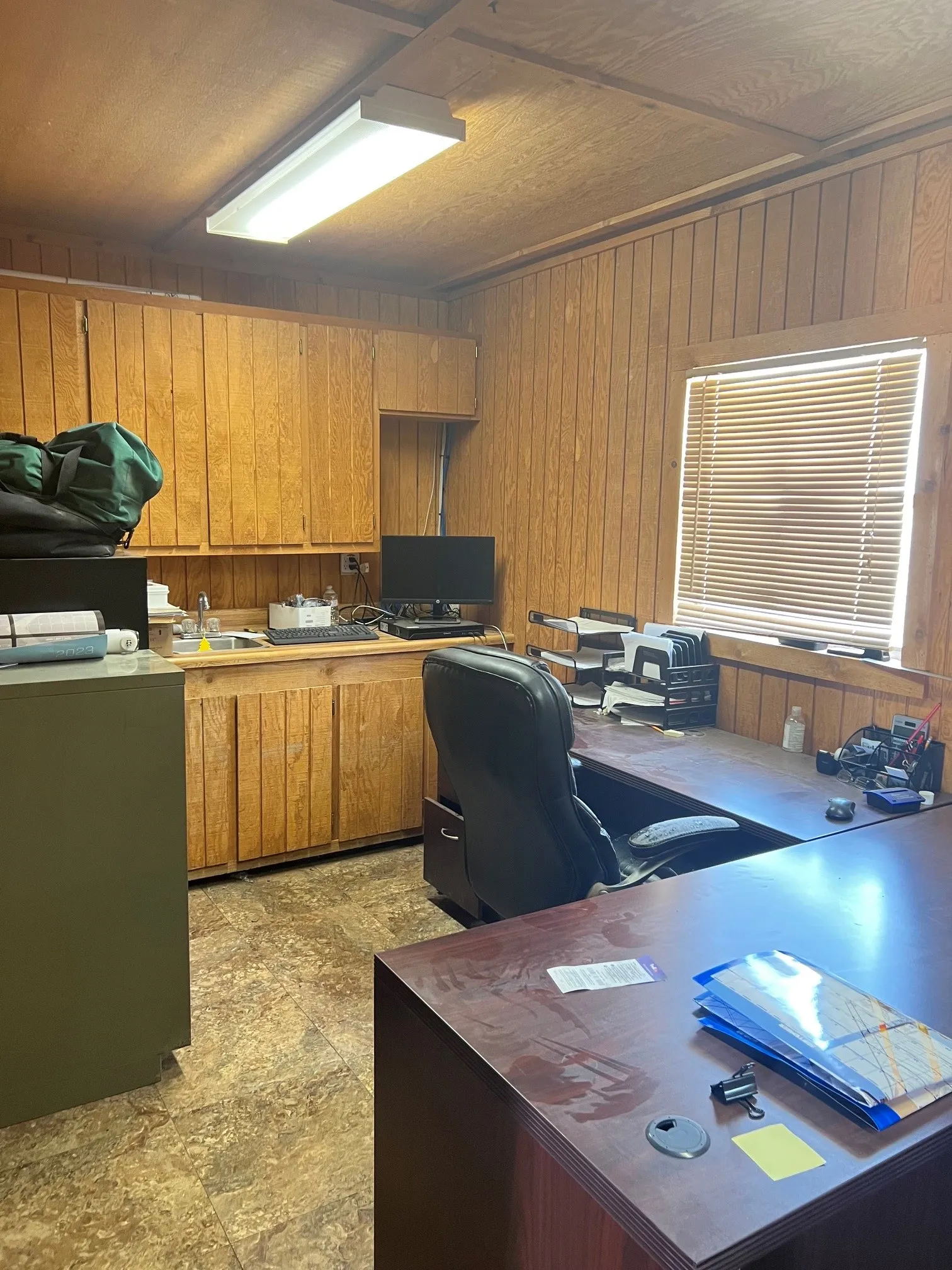 Industrial For Rent in Erath County , 3533 N US 281, Stephenville, Texas 76401, 0, 0, Garage spaces, 11,550 Sqft, built in 1993, mls#21376445, Real Estate Agent in Stephenville, Homes For Rent in Erath county, Homes For Rent in Stephenville, Realtor in Stephenville Texas, Real Estate Brokerage Independent Realty Texas, Luminita Cordes Realtor