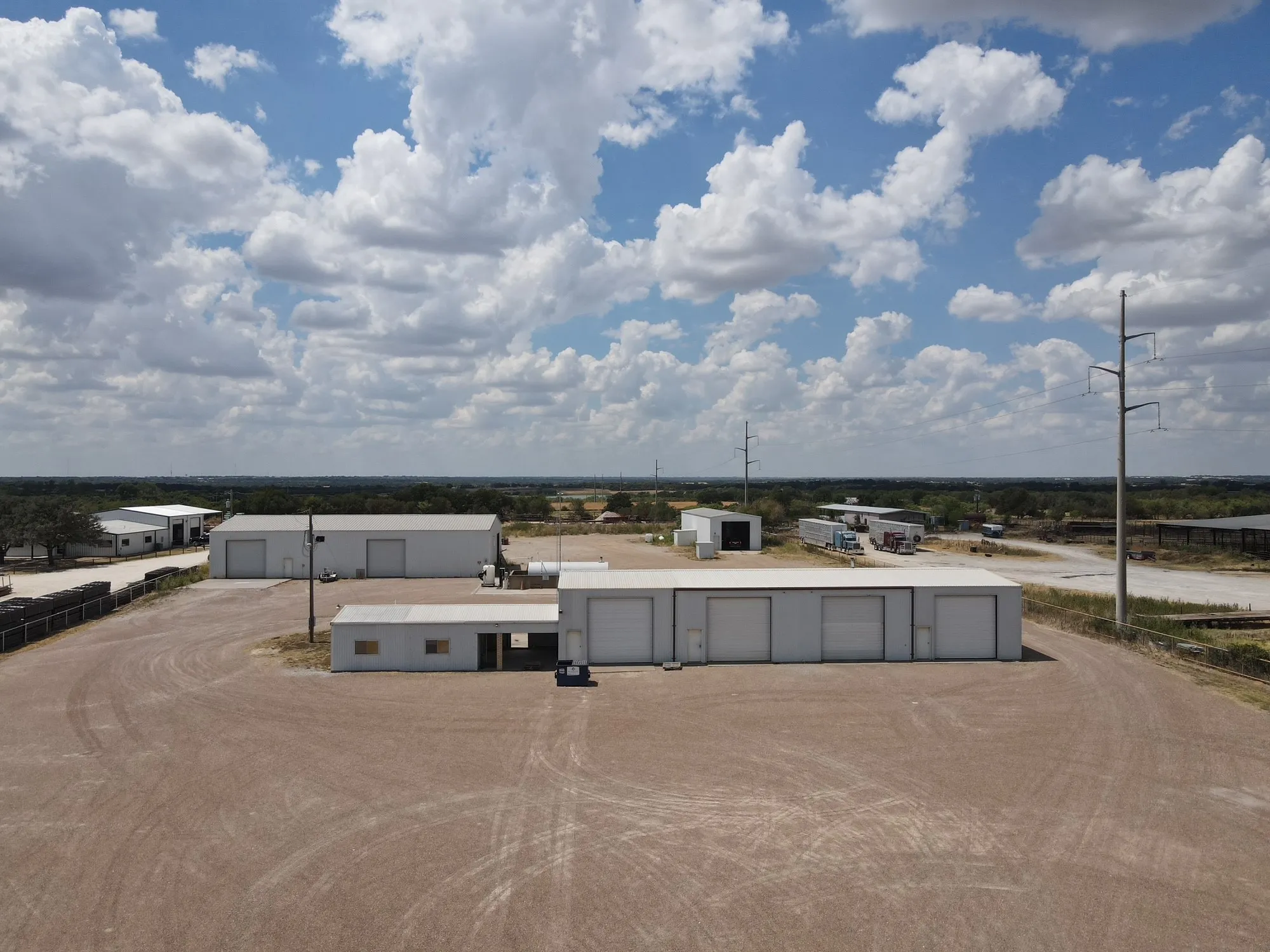 Industrial For Rent in Erath County , 3533 N US 281, Stephenville, Texas 76401, 0, 0, Garage spaces, 11,550 Sqft, built in 1993, mls#21376445, Real Estate Agent in Stephenville, Homes For Rent in Erath county, Homes For Rent in Stephenville, Realtor in Stephenville Texas, Real Estate Brokerage Independent Realty Texas, Luminita Cordes Realtor