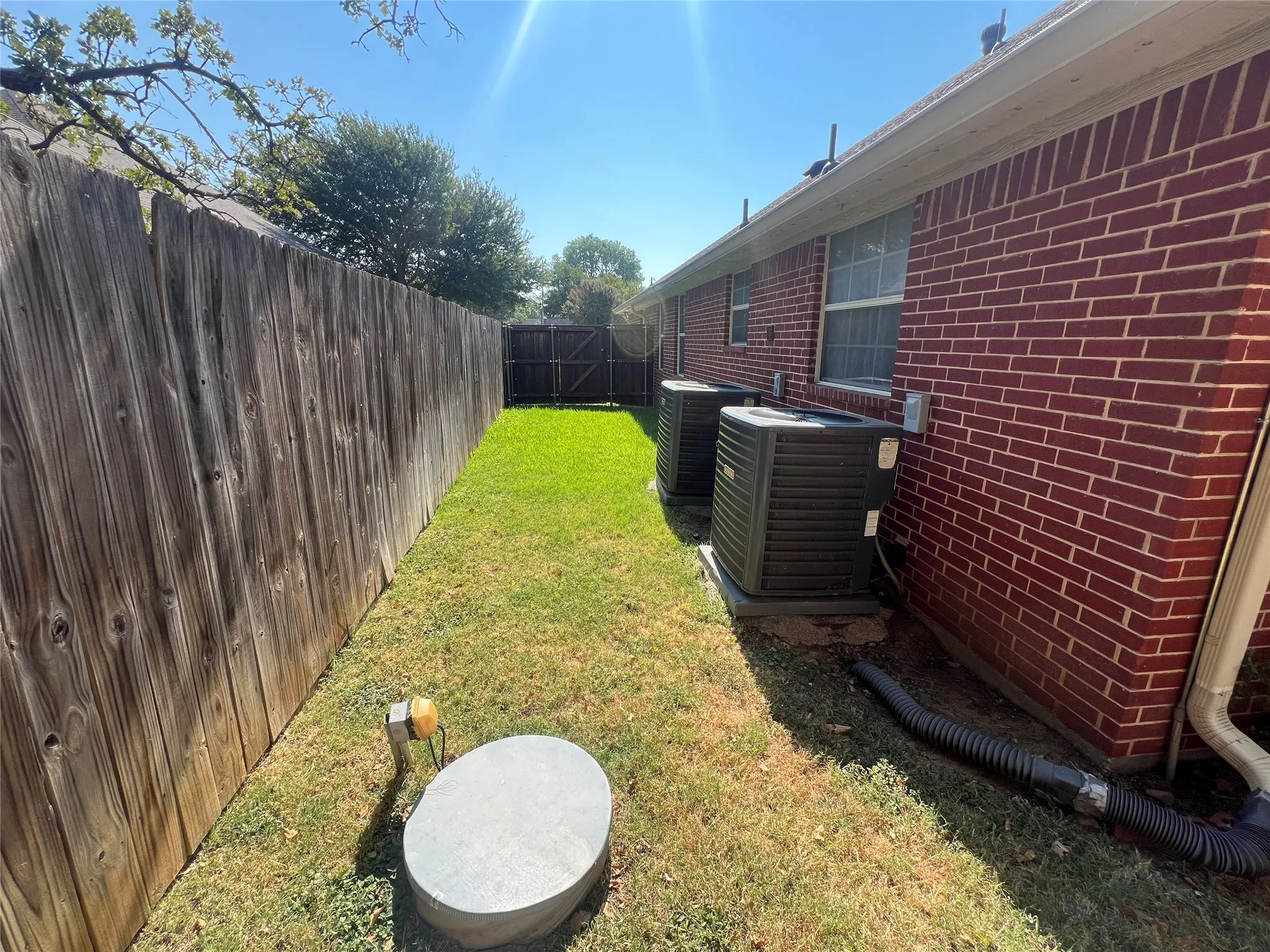 Office For Sale in Tarrant County , 2550 Legacy Point Drive, Arlington, Texas 76006, 0, 0, Garage spaces, 0 Sqft, built in 2004, mls#21377473, Real Estate Agent in Arlington, Homes For Sale in Tarrant county, Homes For Sale in Arlington, Realtor in Arlington Texas, Real Estate Brokerage Independent Realty Texas, Luminita Cordes Realtor