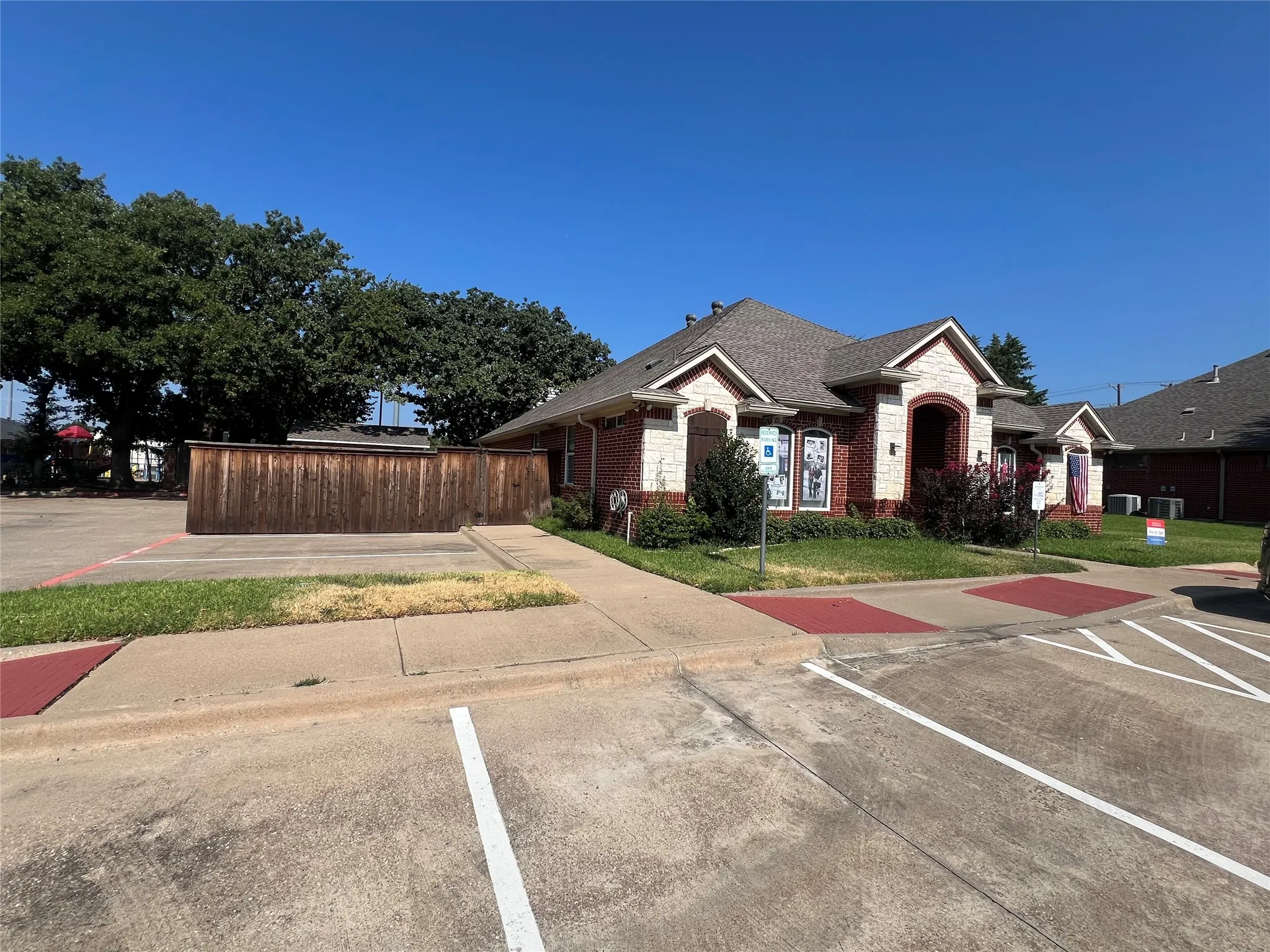 Office For Sale in Tarrant County , 2550 Legacy Point Drive, Arlington, Texas 76006, 0, 0, Garage spaces, 0 Sqft, built in 2004, mls#21377473, Real Estate Agent in Arlington, Homes For Sale in Tarrant county, Homes For Sale in Arlington, Realtor in Arlington Texas, Real Estate Brokerage Independent Realty Texas, Luminita Cordes Realtor