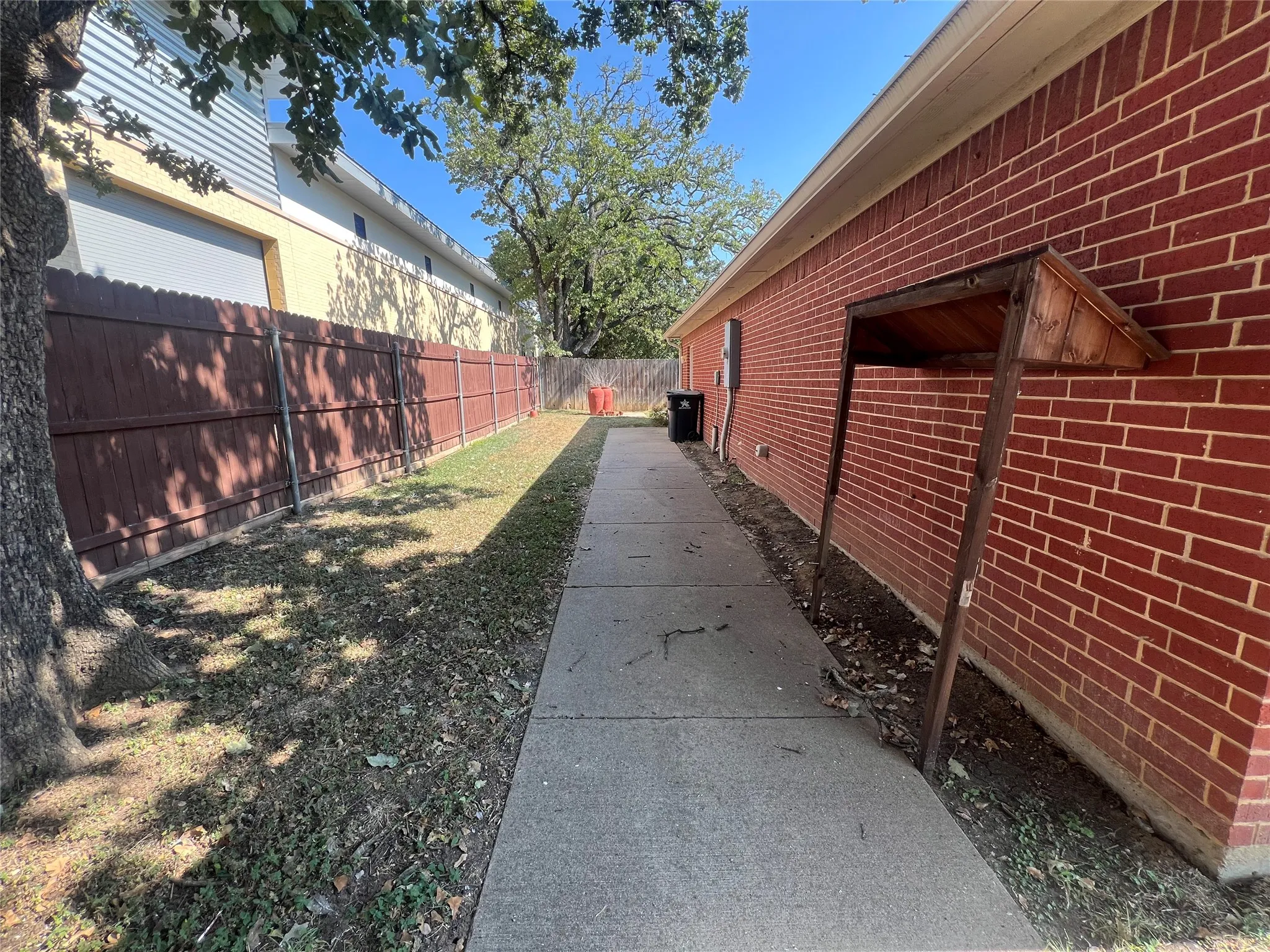 Office For Sale in Tarrant County , 2550 Legacy Point Drive, Arlington, Texas 76006, 0, 0, Garage spaces, 0 Sqft, built in 2004, mls#21377473, Real Estate Agent in Arlington, Homes For Sale in Tarrant county, Homes For Sale in Arlington, Realtor in Arlington Texas, Real Estate Brokerage Independent Realty Texas, Luminita Cordes Realtor