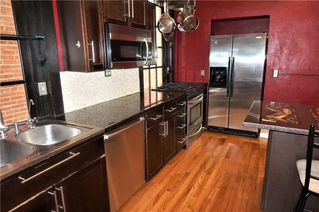 Office For Rent in Grayson County , 611 Main Street, Denison, Texas 75020, 0, 0, Garage spaces, 0 Sqft, built in 1920, mls#21377587, Real Estate Agent in Denison, Homes For Rent in Grayson county, Homes For Rent in Denison, Realtor in Denison Texas, Real Estate Brokerage Independent Realty Texas, Luminita Cordes Realtor