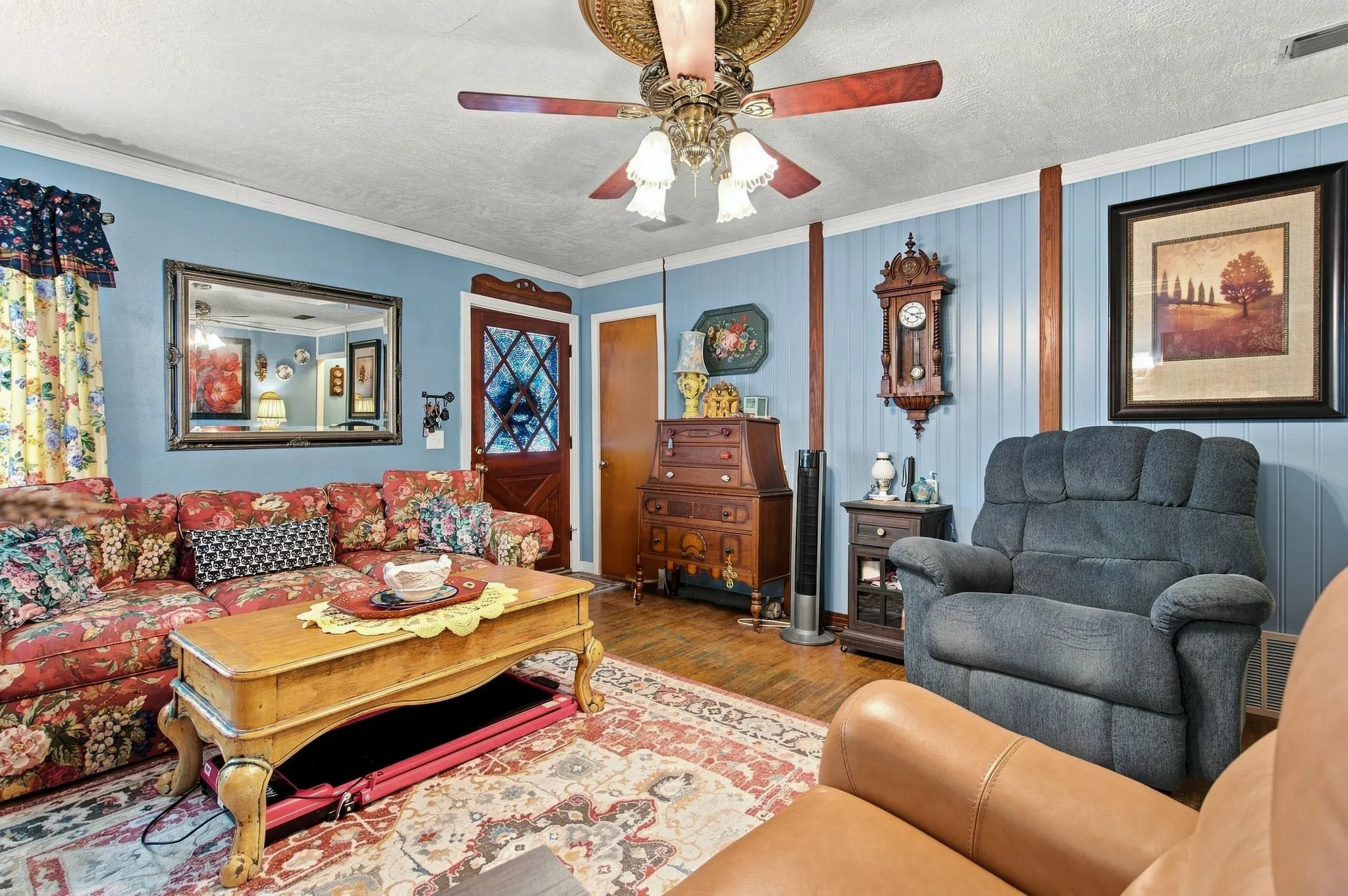 Single Family Residence For Sale in Montague County , 1561 Fm 1816, Bowie, Texas 76230, 3 Bedroom, 2 Bathroom, 1 Garage spaces, 1,232 Sqft, built in 1953, mls#21377176, Real Estate Agent in Bowie, Homes For Sale in Montague county, Homes For Sale in Bowie, Realtor in Bowie Texas, Real Estate Brokerage Independent Realty Texas, Luminita Cordes Realtor