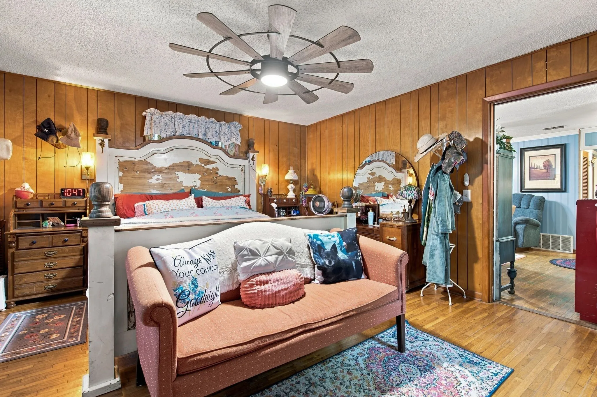 Single Family Residence For Sale in Montague County , 1561 Fm 1816, Bowie, Texas 76230, 3 Bedroom, 2 Bathroom, 1 Garage spaces, 1,232 Sqft, built in 1953, mls#21377176, Real Estate Agent in Bowie, Homes For Sale in Montague county, Homes For Sale in Bowie, Realtor in Bowie Texas, Real Estate Brokerage Independent Realty Texas, Luminita Cordes Realtor