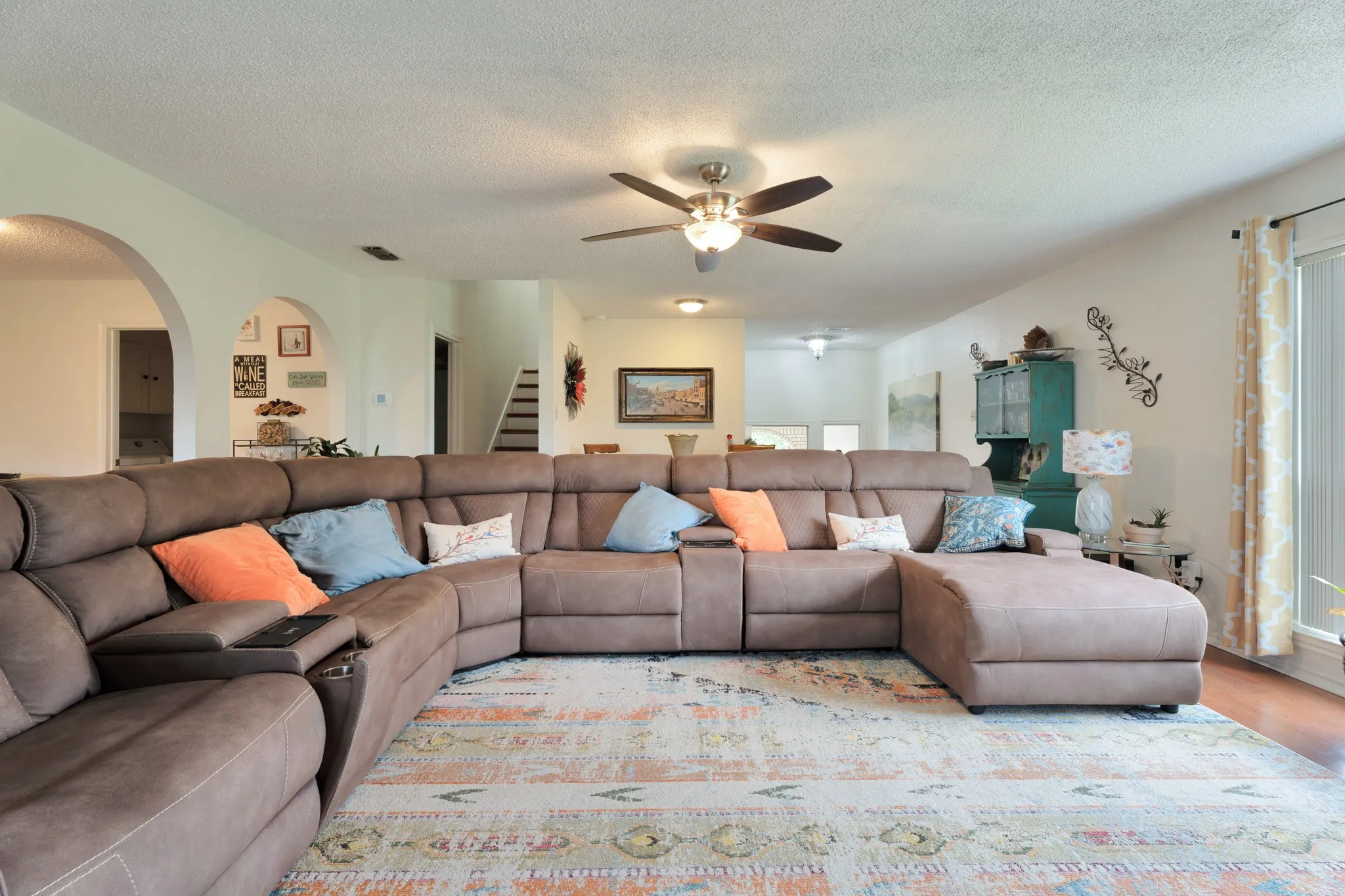 Townhouse For Rent in Hood County , 4507 Overlook Court, Granbury, Texas 76049, 2 Bedroom, 3 Bathroom, 2 Garage spaces, 1,530 Sqft, built in 1975, mls#21376221, Real Estate Agent in Granbury, Homes For Rent in Hood county, Homes For Rent in Granbury, Realtor in Granbury Texas, Real Estate Brokerage Independent Realty Texas, Luminita Cordes Realtor