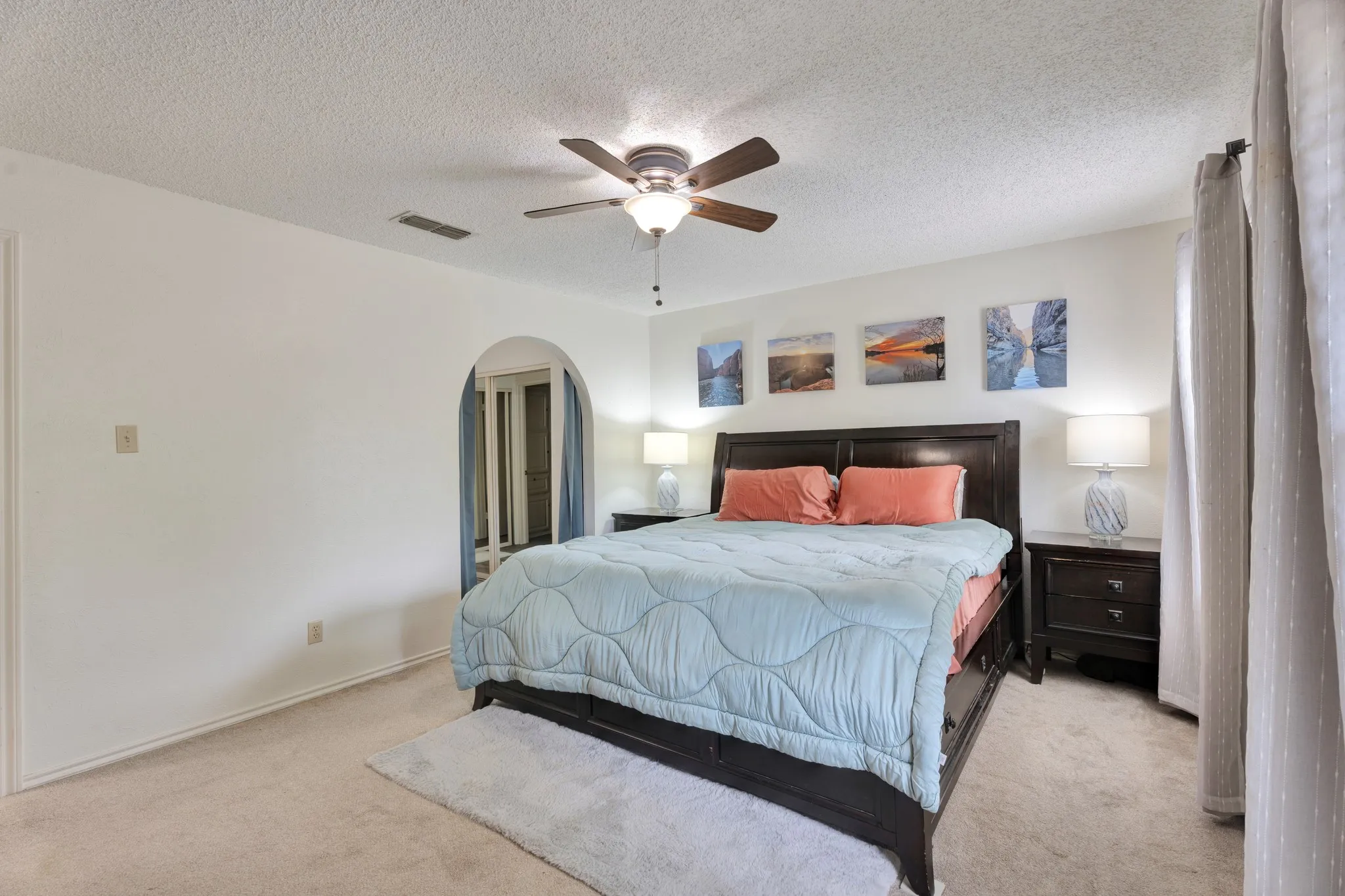 Townhouse For Rent in Hood County , 4507 Overlook Court, Granbury, Texas 76049, 2 Bedroom, 3 Bathroom, 2 Garage spaces, 1,530 Sqft, built in 1975, mls#21376221, Real Estate Agent in Granbury, Homes For Rent in Hood county, Homes For Rent in Granbury, Realtor in Granbury Texas, Real Estate Brokerage Independent Realty Texas, Luminita Cordes Realtor