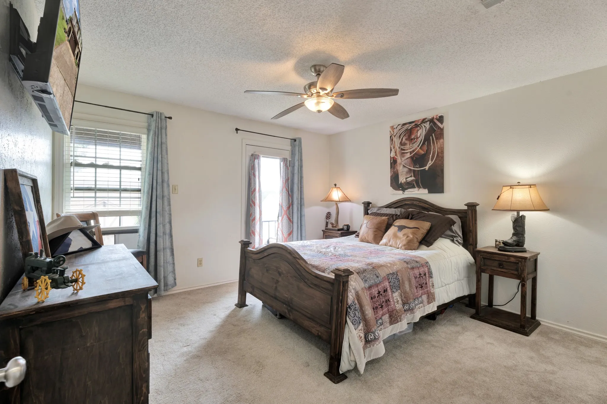 Townhouse For Rent in Hood County , 4507 Overlook Court, Granbury, Texas 76049, 2 Bedroom, 3 Bathroom, 2 Garage spaces, 1,530 Sqft, built in 1975, mls#21376221, Real Estate Agent in Granbury, Homes For Rent in Hood county, Homes For Rent in Granbury, Realtor in Granbury Texas, Real Estate Brokerage Independent Realty Texas, Luminita Cordes Realtor