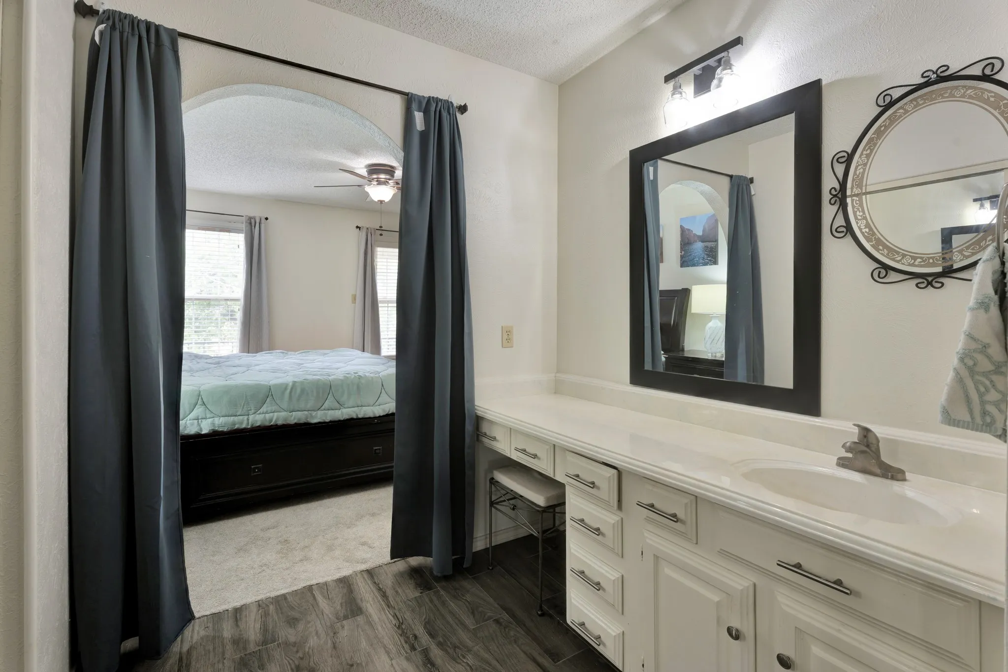 Townhouse For Rent in Hood County , 4507 Overlook Court, Granbury, Texas 76049, 2 Bedroom, 3 Bathroom, 2 Garage spaces, 1,530 Sqft, built in 1975, mls#21376221, Real Estate Agent in Granbury, Homes For Rent in Hood county, Homes For Rent in Granbury, Realtor in Granbury Texas, Real Estate Brokerage Independent Realty Texas, Luminita Cordes Realtor