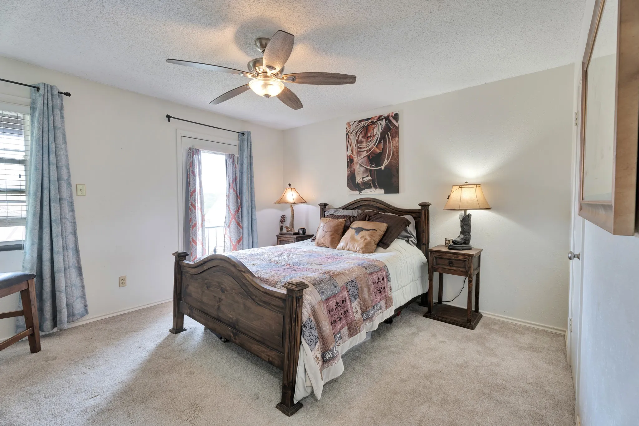 Townhouse For Rent in Hood County , 4507 Overlook Court, Granbury, Texas 76049, 2 Bedroom, 3 Bathroom, 2 Garage spaces, 1,530 Sqft, built in 1975, mls#21376221, Real Estate Agent in Granbury, Homes For Rent in Hood county, Homes For Rent in Granbury, Realtor in Granbury Texas, Real Estate Brokerage Independent Realty Texas, Luminita Cordes Realtor
