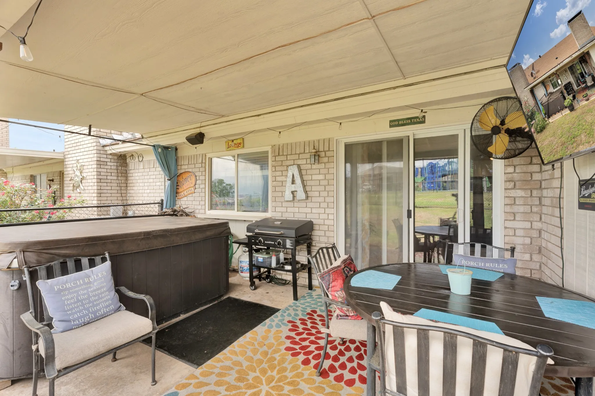 Townhouse For Rent in Hood County , 4507 Overlook Court, Granbury, Texas 76049, 2 Bedroom, 3 Bathroom, 2 Garage spaces, 1,530 Sqft, built in 1975, mls#21376221, Real Estate Agent in Granbury, Homes For Rent in Hood county, Homes For Rent in Granbury, Realtor in Granbury Texas, Real Estate Brokerage Independent Realty Texas, Luminita Cordes Realtor