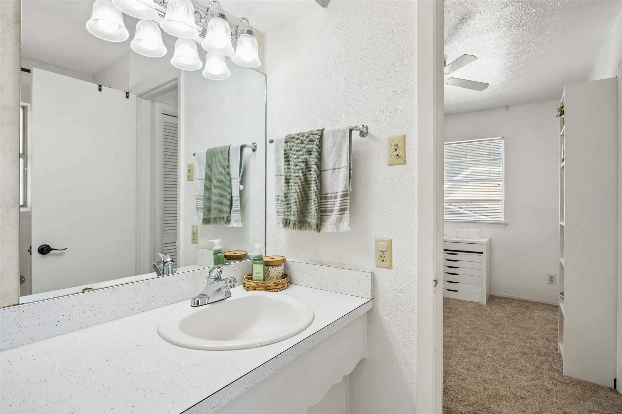 Single Family Residence For Sale in Dallas County , 213 Harrington Circle, Duncanville, Texas 75116, 4 Bedroom, 3 Bathroom, 2 Garage spaces, 2,132 Sqft, built in 1963, mls#21373538, Real Estate Agent in Duncanville, Homes For Sale in Dallas county, Homes For Sale in Duncanville, Realtor in Duncanville Texas, Real Estate Brokerage Independent Realty Texas, Luminita Cordes Realtor