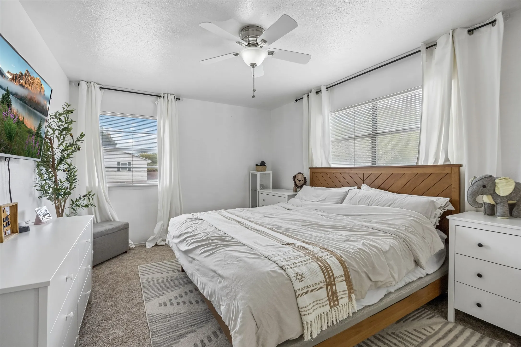 Single Family Residence For Sale in Dallas County , 213 Harrington Circle, Duncanville, Texas 75116, 4 Bedroom, 3 Bathroom, 2 Garage spaces, 2,132 Sqft, built in 1963, mls#21373538, Real Estate Agent in Duncanville, Homes For Sale in Dallas county, Homes For Sale in Duncanville, Realtor in Duncanville Texas, Real Estate Brokerage Independent Realty Texas, Luminita Cordes Realtor